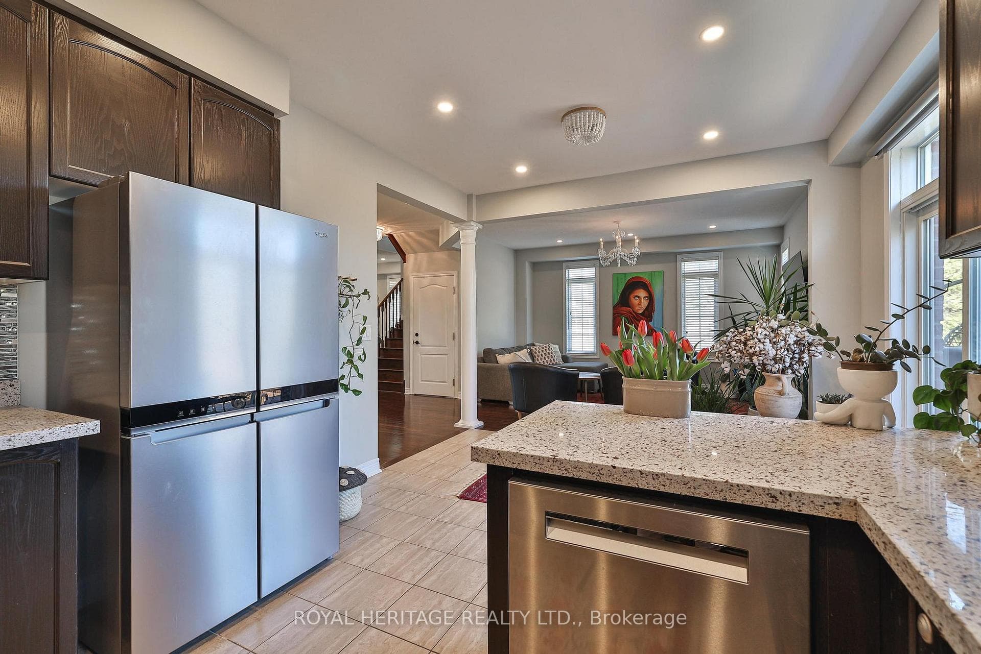 2493 Earl Grey Avenue photo 12