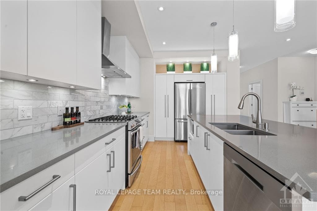 262 CURRELL Avenue photo 8