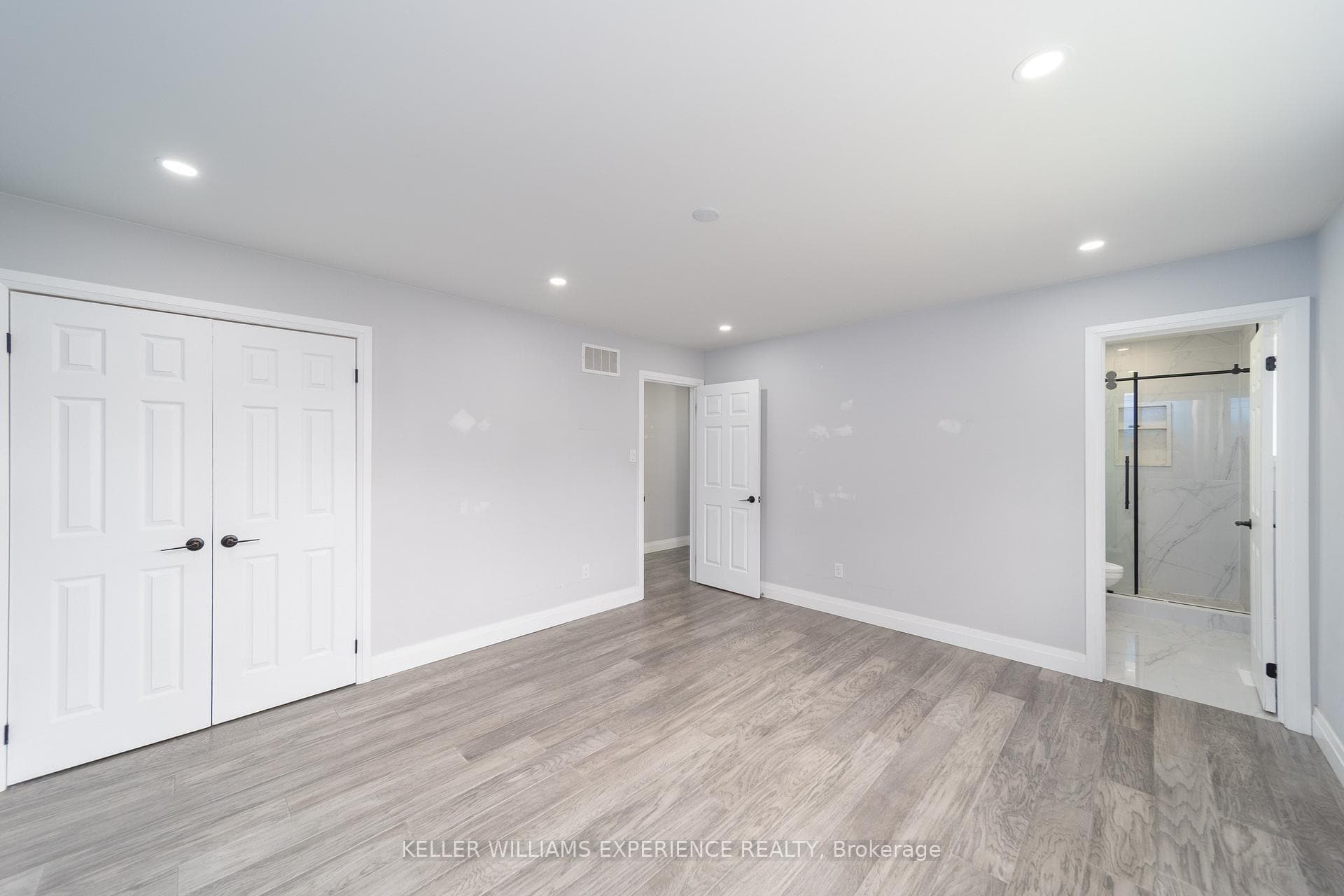 90 Sproule Drive photo 13