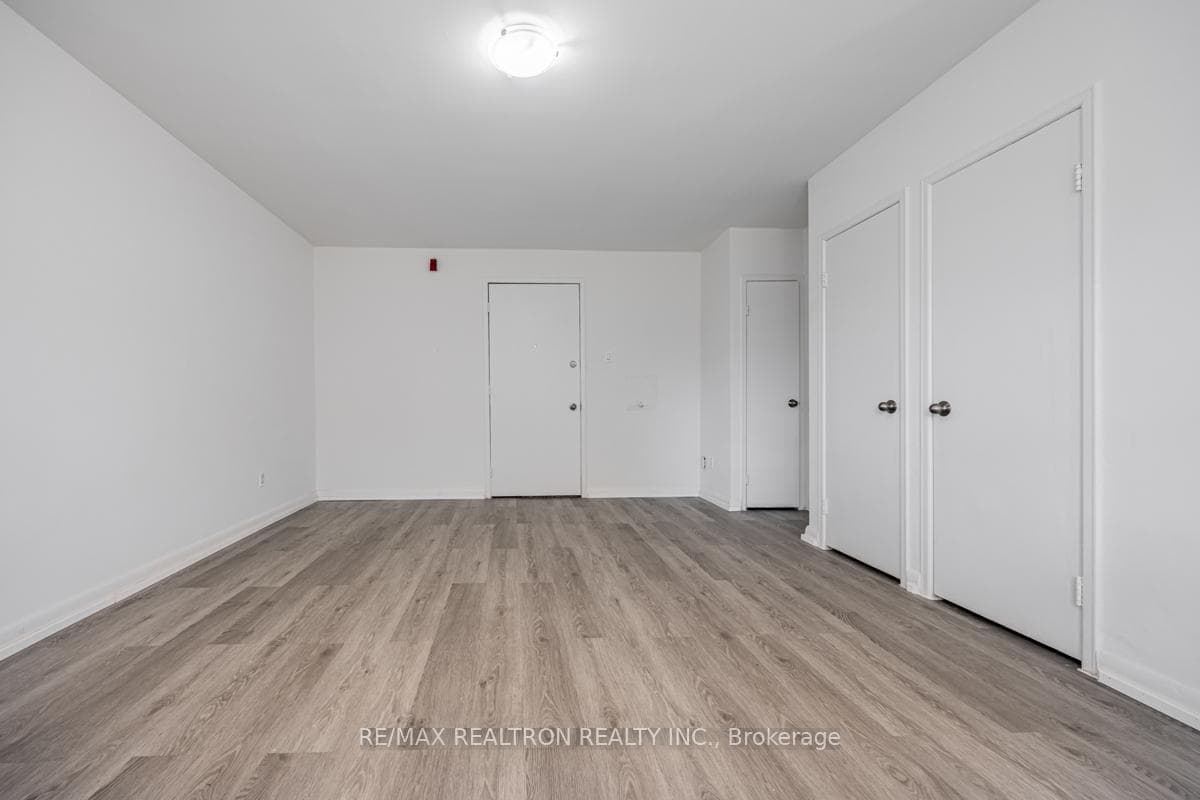 4 Hill Heights Road Unit 201 photo 9