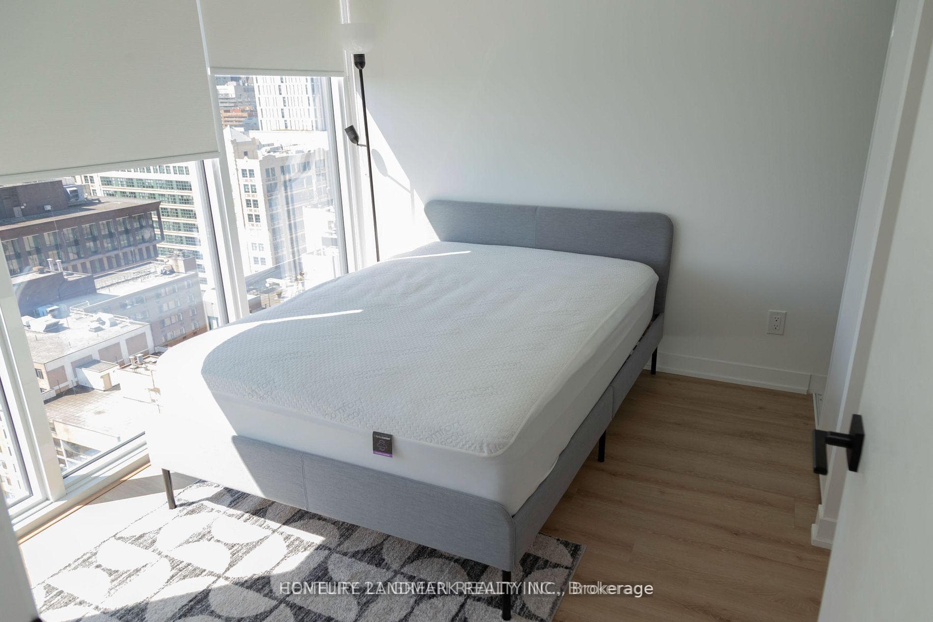 319 Jarvis Street Unit 2201 photo 13