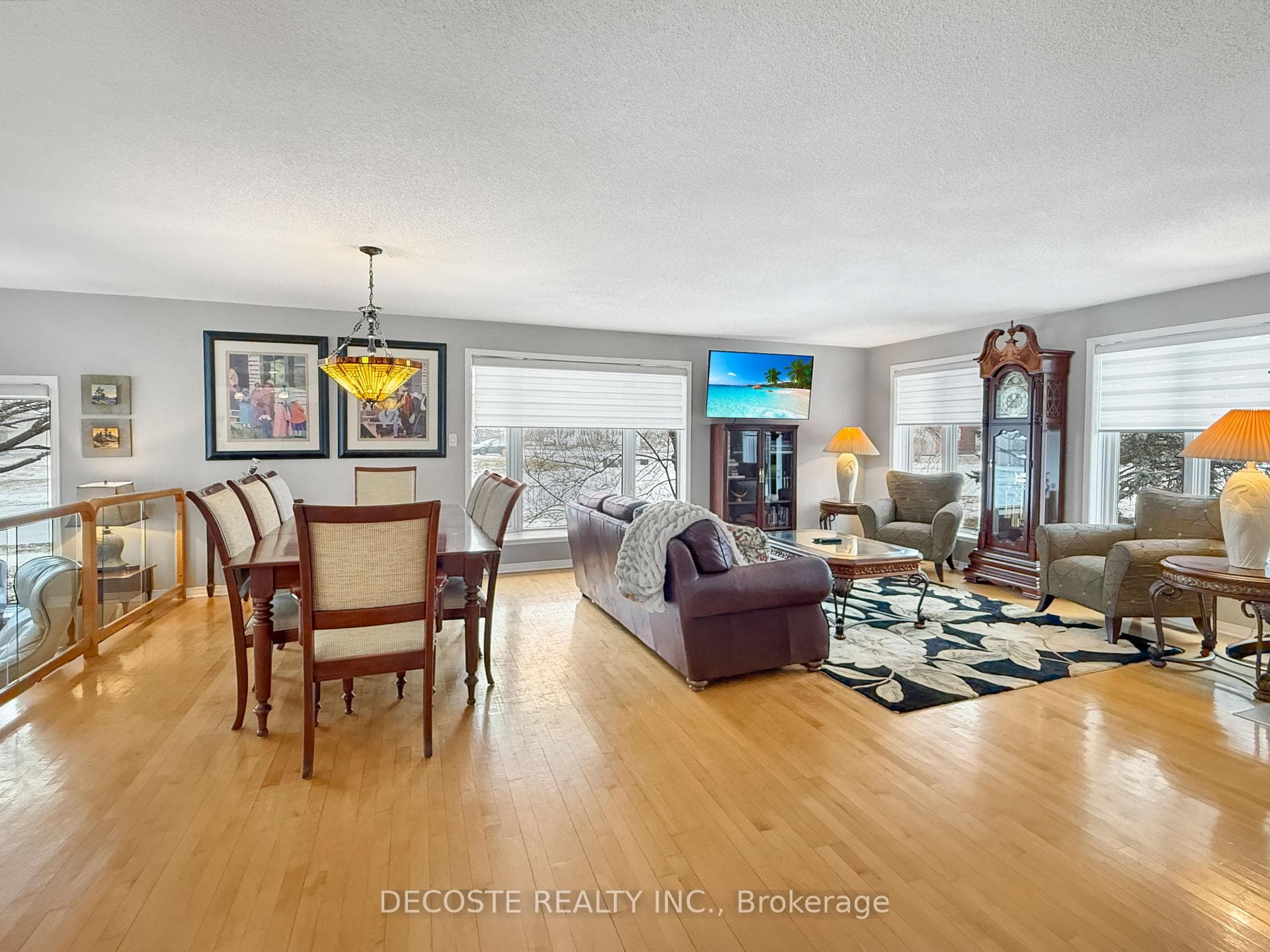 6298 Maclean Court photo 15