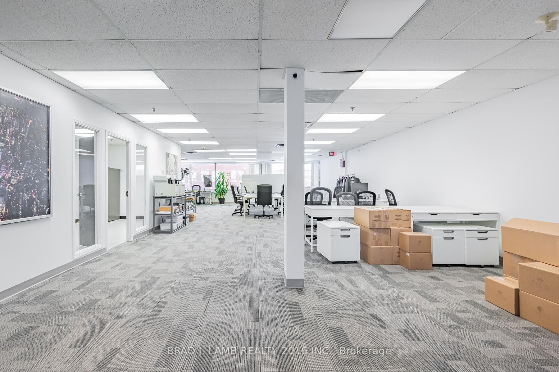 2600 Skymark Avenue Unit 5-201 photo 9