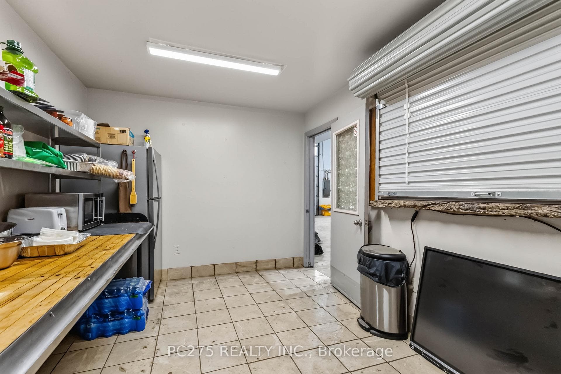 2081 Piper Lane photo 8