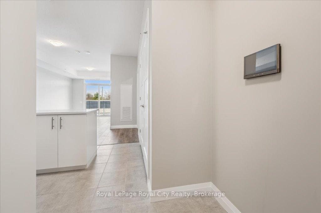 93 Arthur Street Unit 316 photo 5