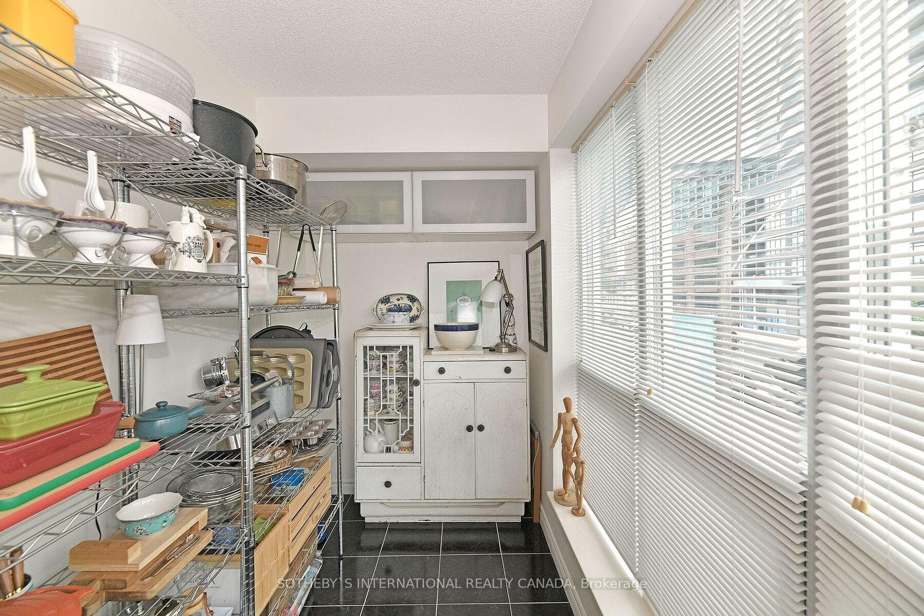600 Queens Quay Unit 203 photo 12