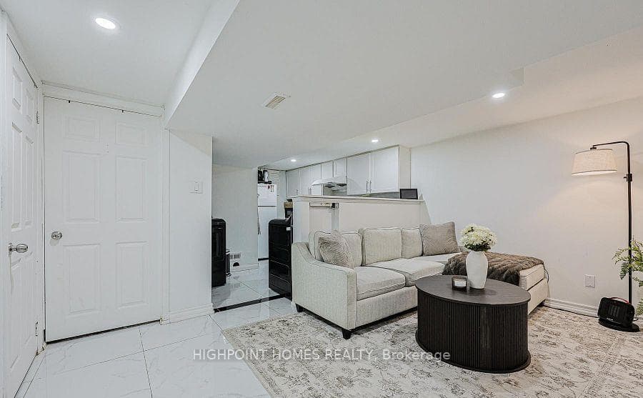 3 Mozart Avenue photo 35