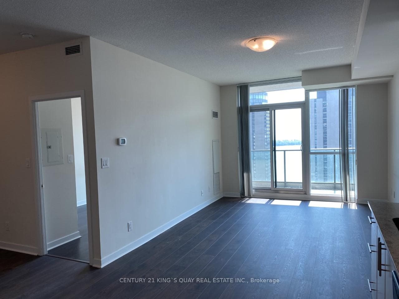 33 Bay Street Unit 2810 photo 12