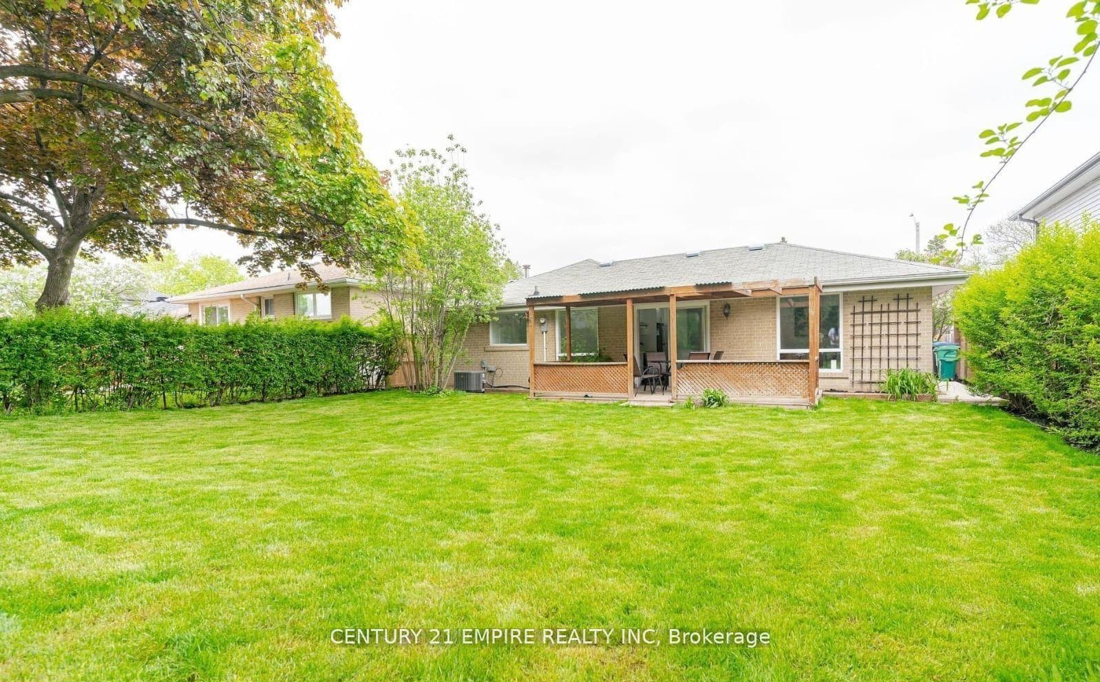 46 Staveley Crescent photo 21
