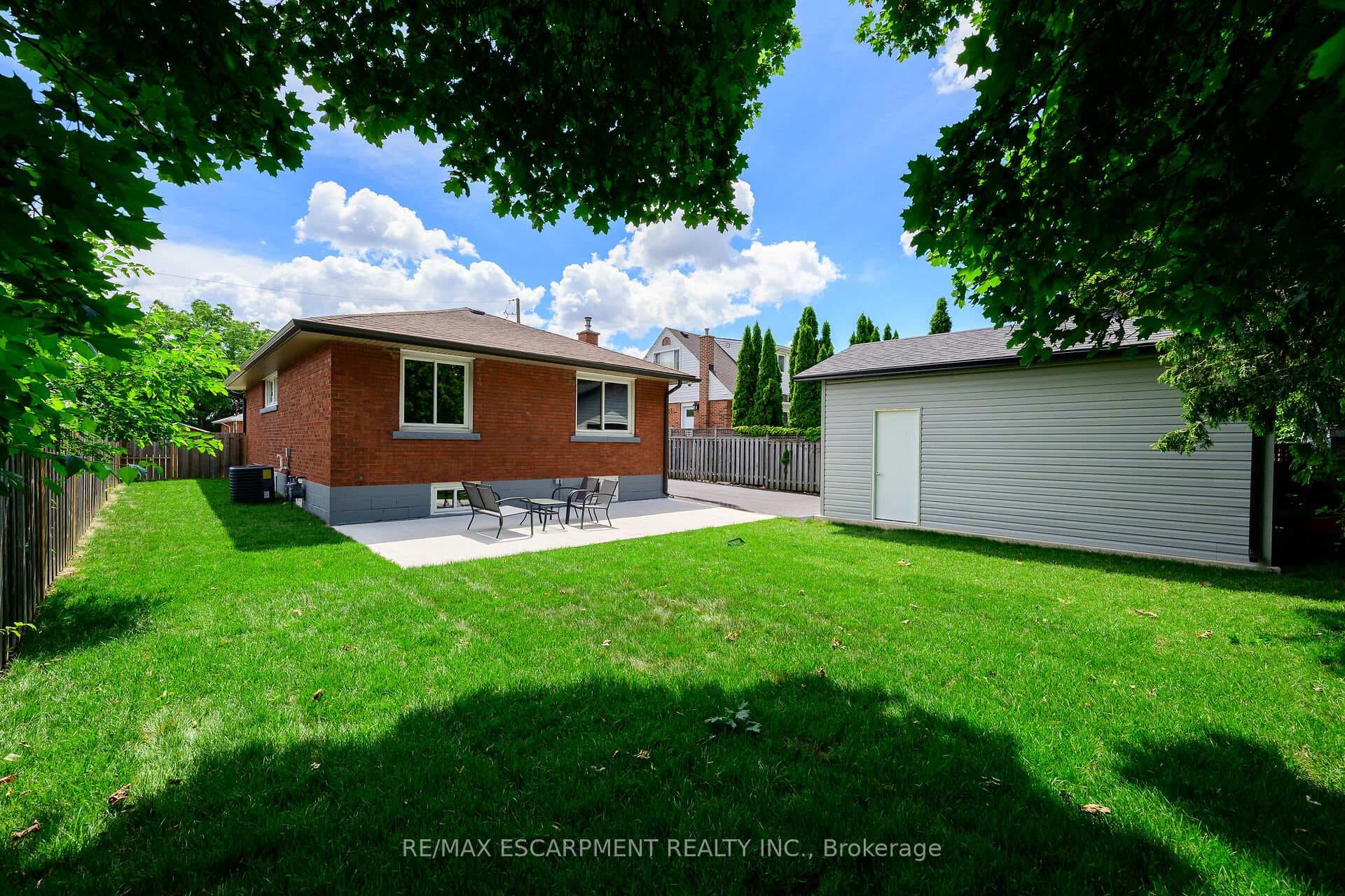 150 Howard Avenue photo 46