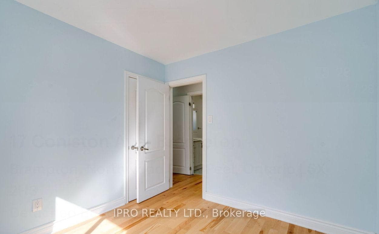 17 Coniston Avenue Unit Main photo 10