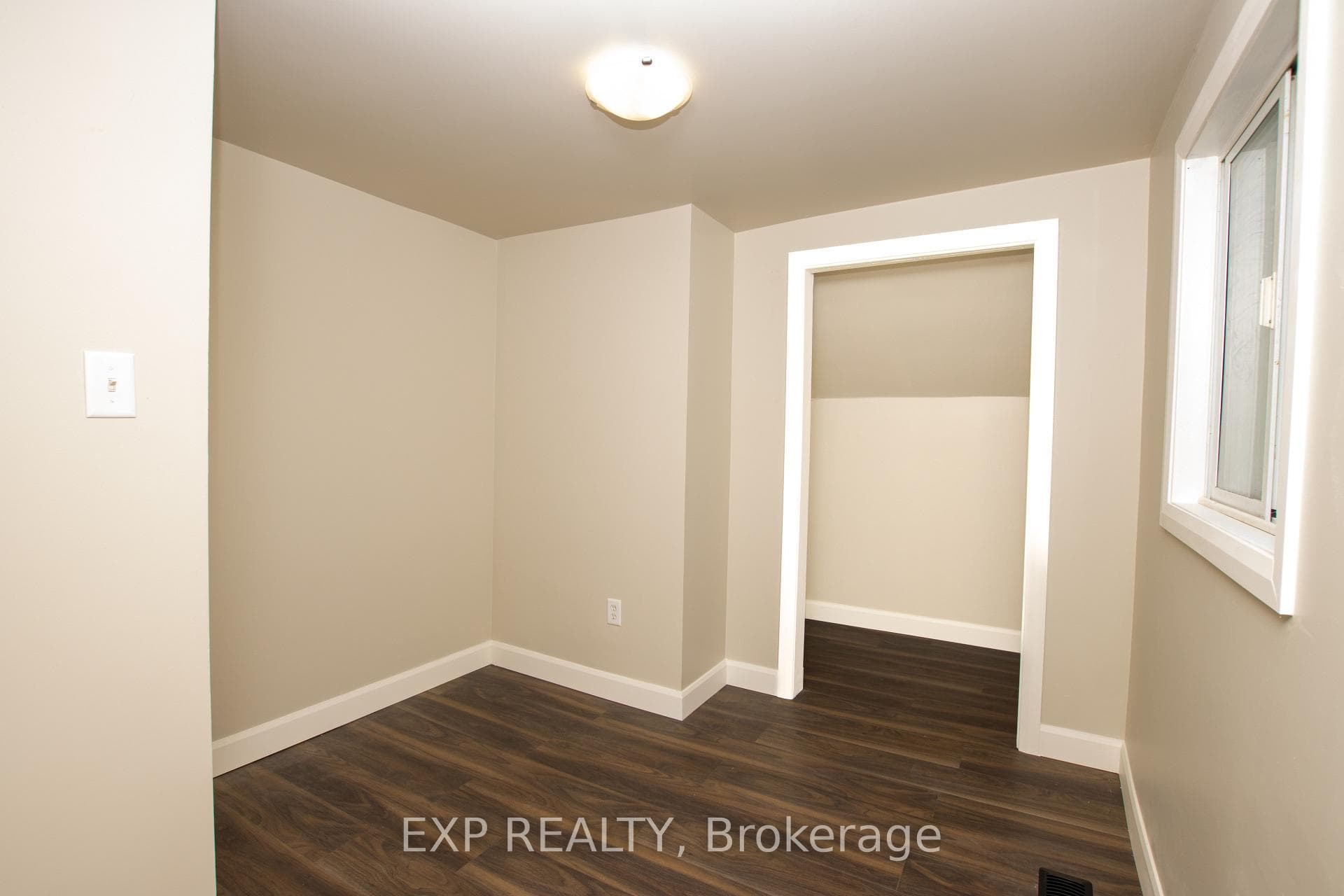 190 MUNROE Street photo 20