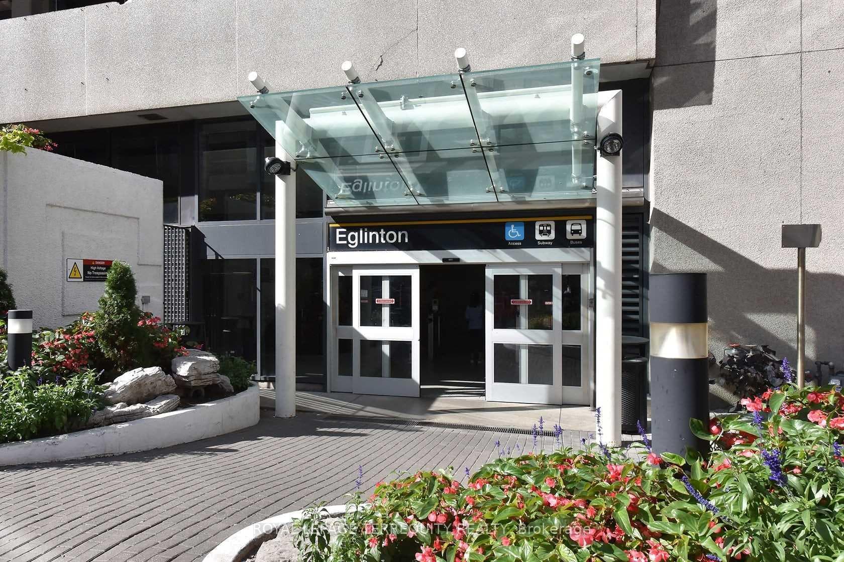2221 Yonge Street Unit 2109 photo 40