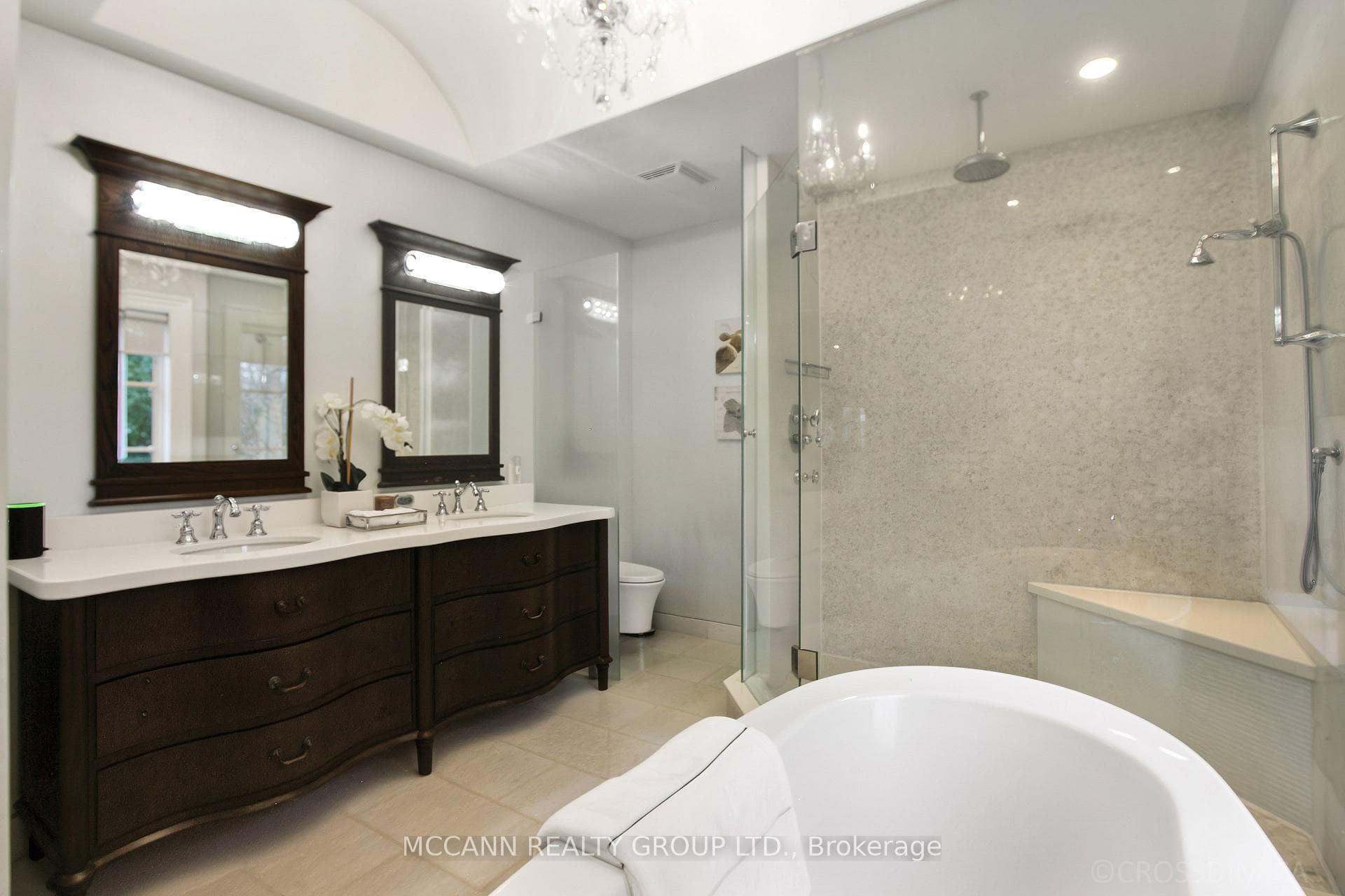 27 Strathgowan Crescent photo 31