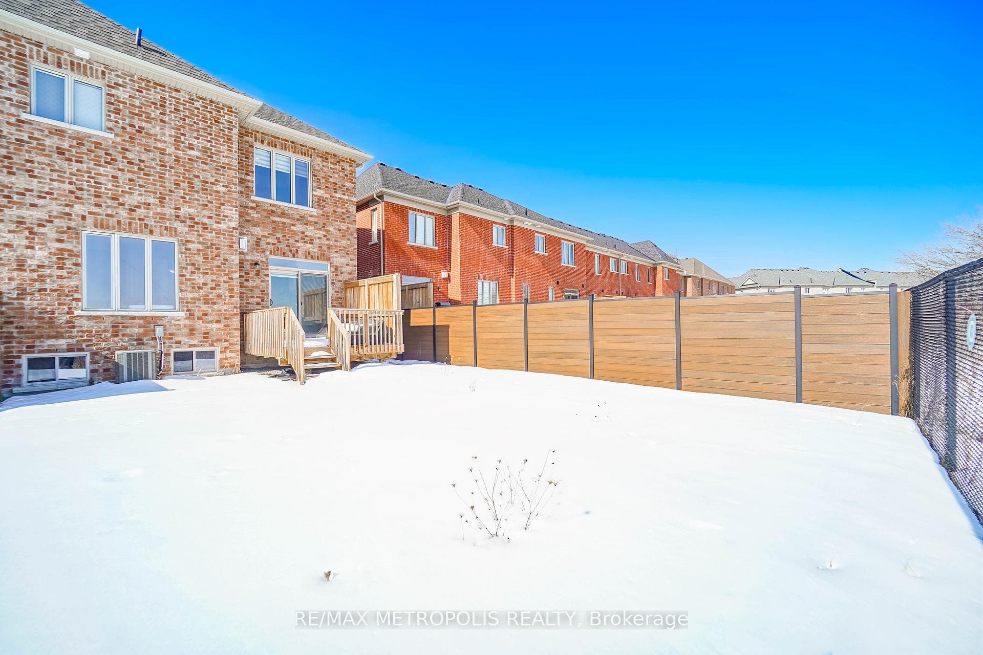 17 Hickling Lane photo 43