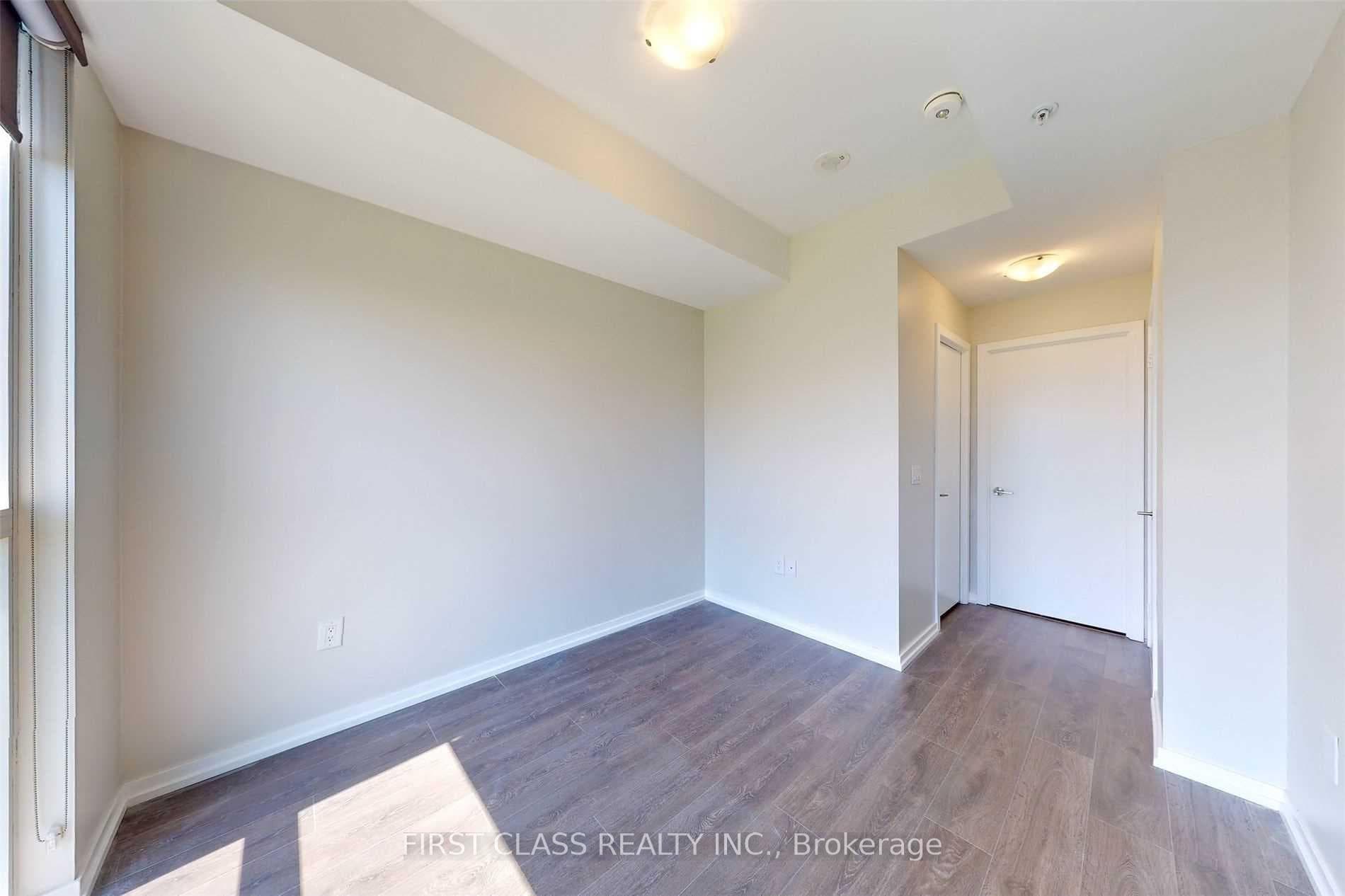 3237 Bayview Avenue Unit 709 photo 15