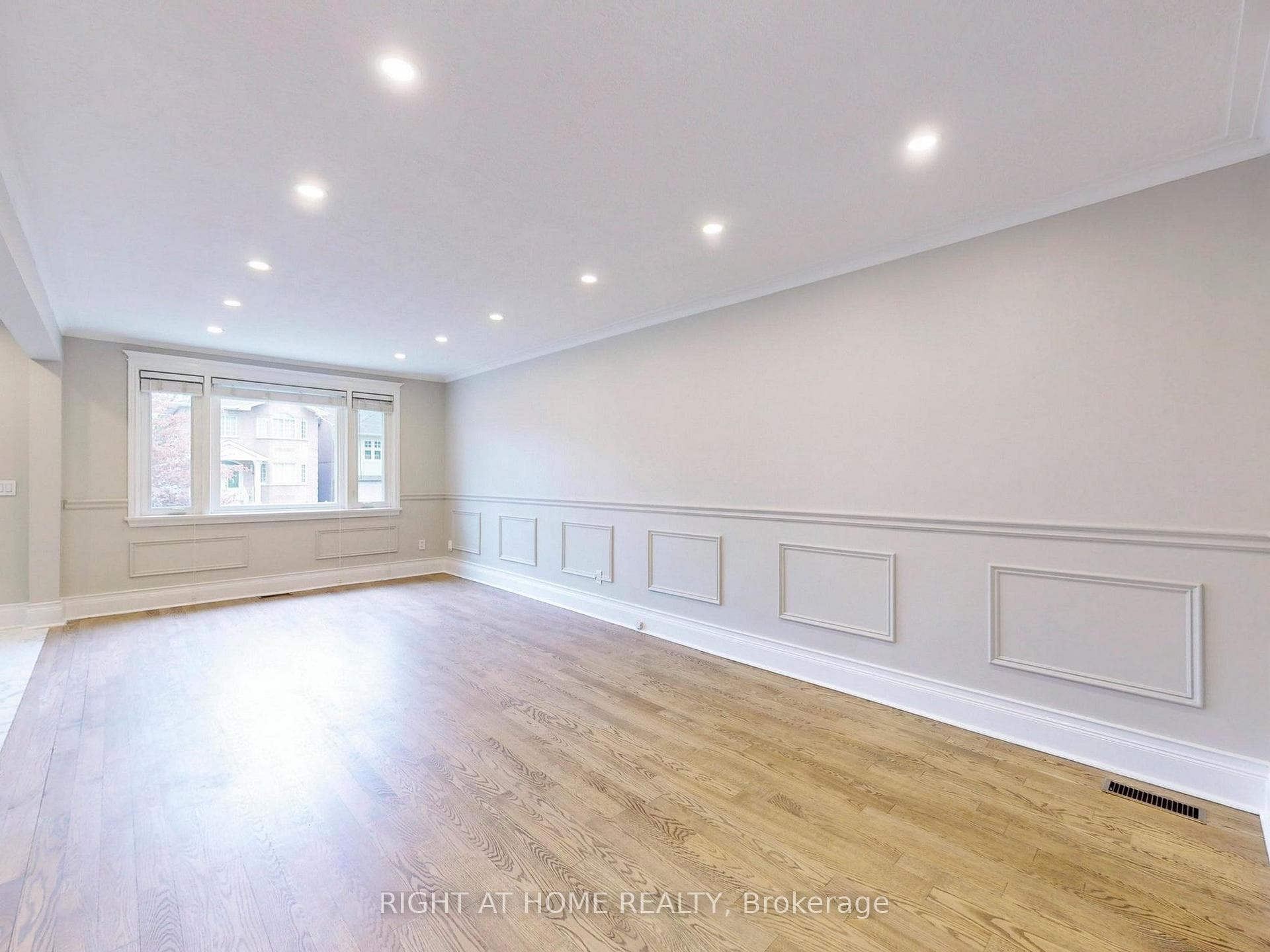 11 Ashall Boulevard photo 6