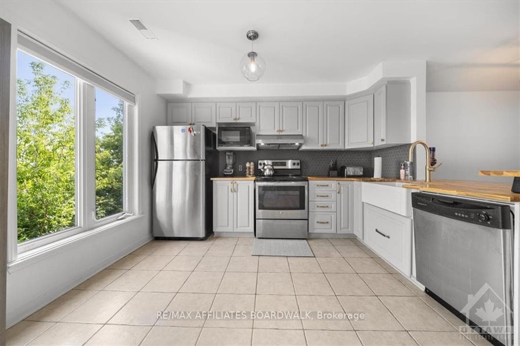 1512 WALKLEY Road Unit 130 photo 8