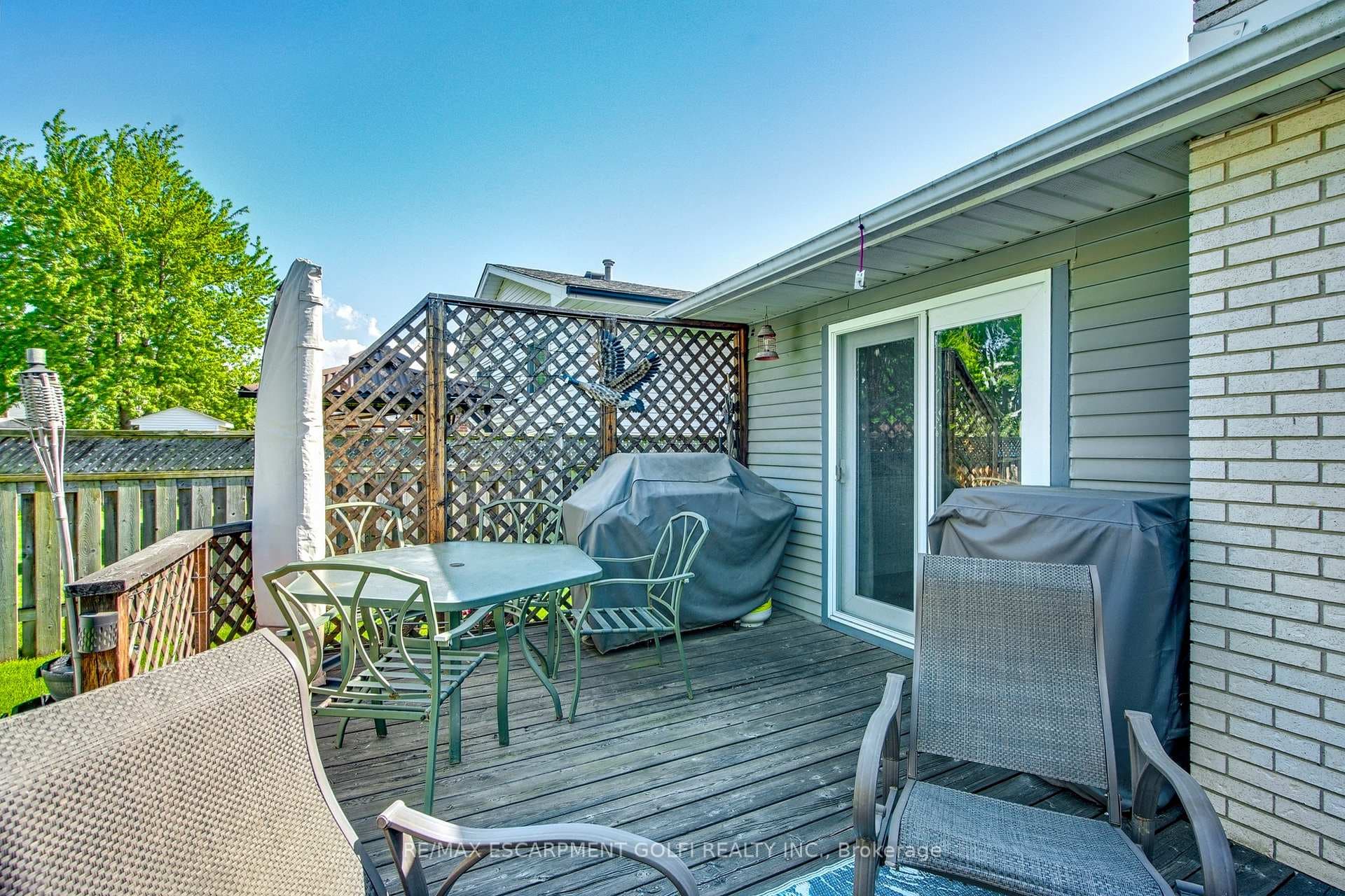 165 Woodrow Street photo 32