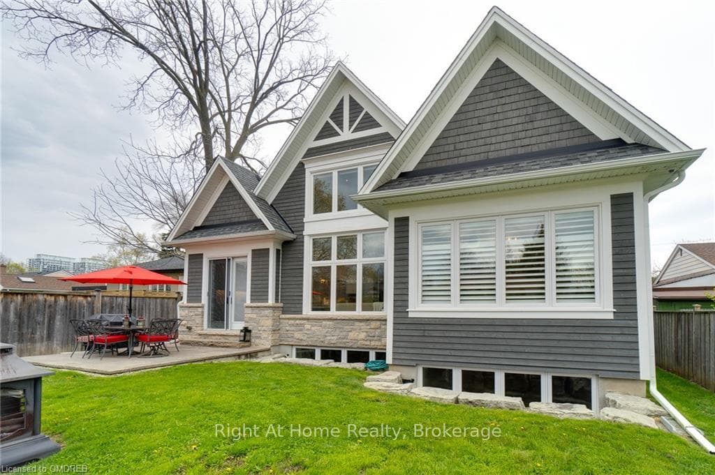 298 FELAN Avenue photo 49