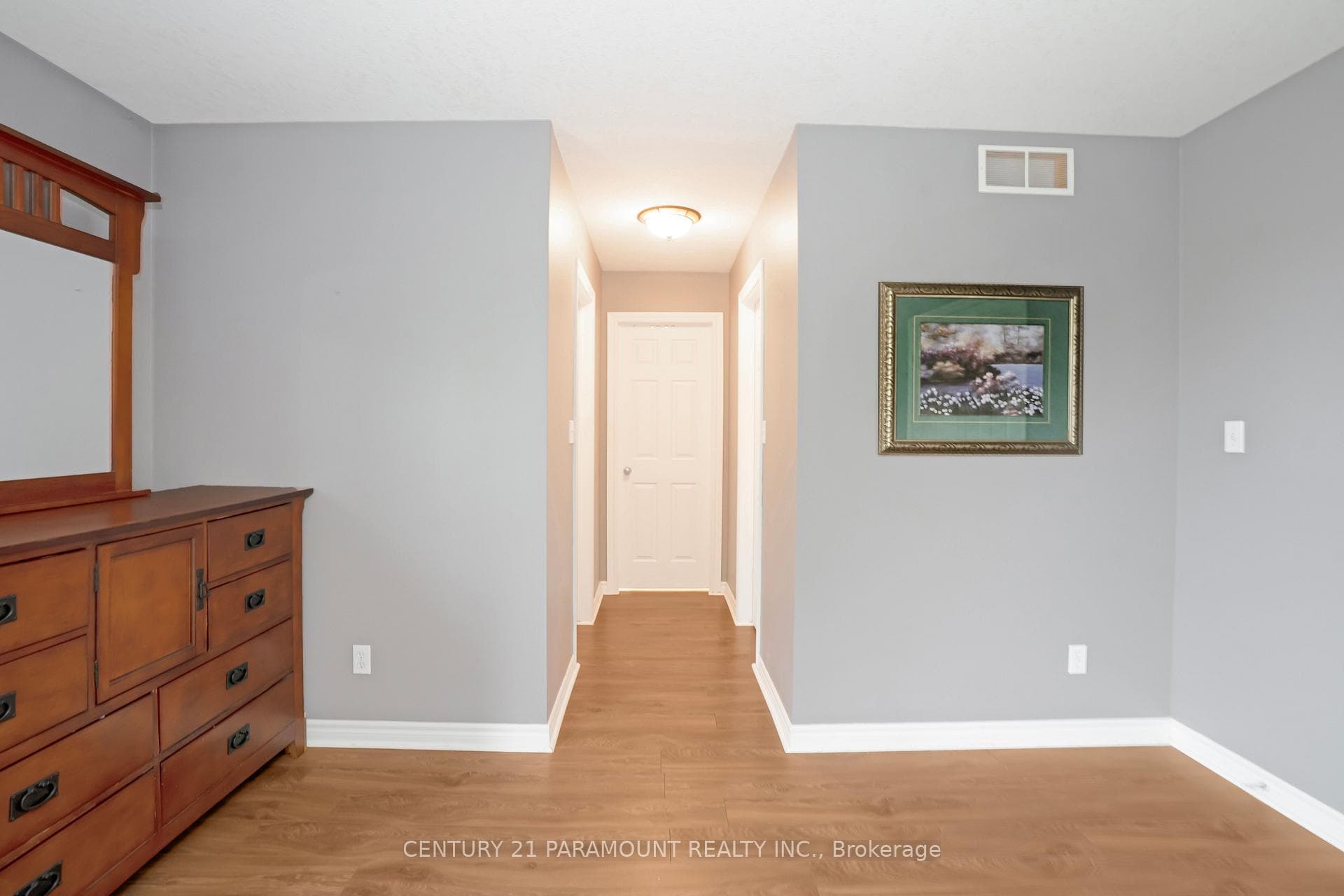 109 Hampson Crescent photo 18