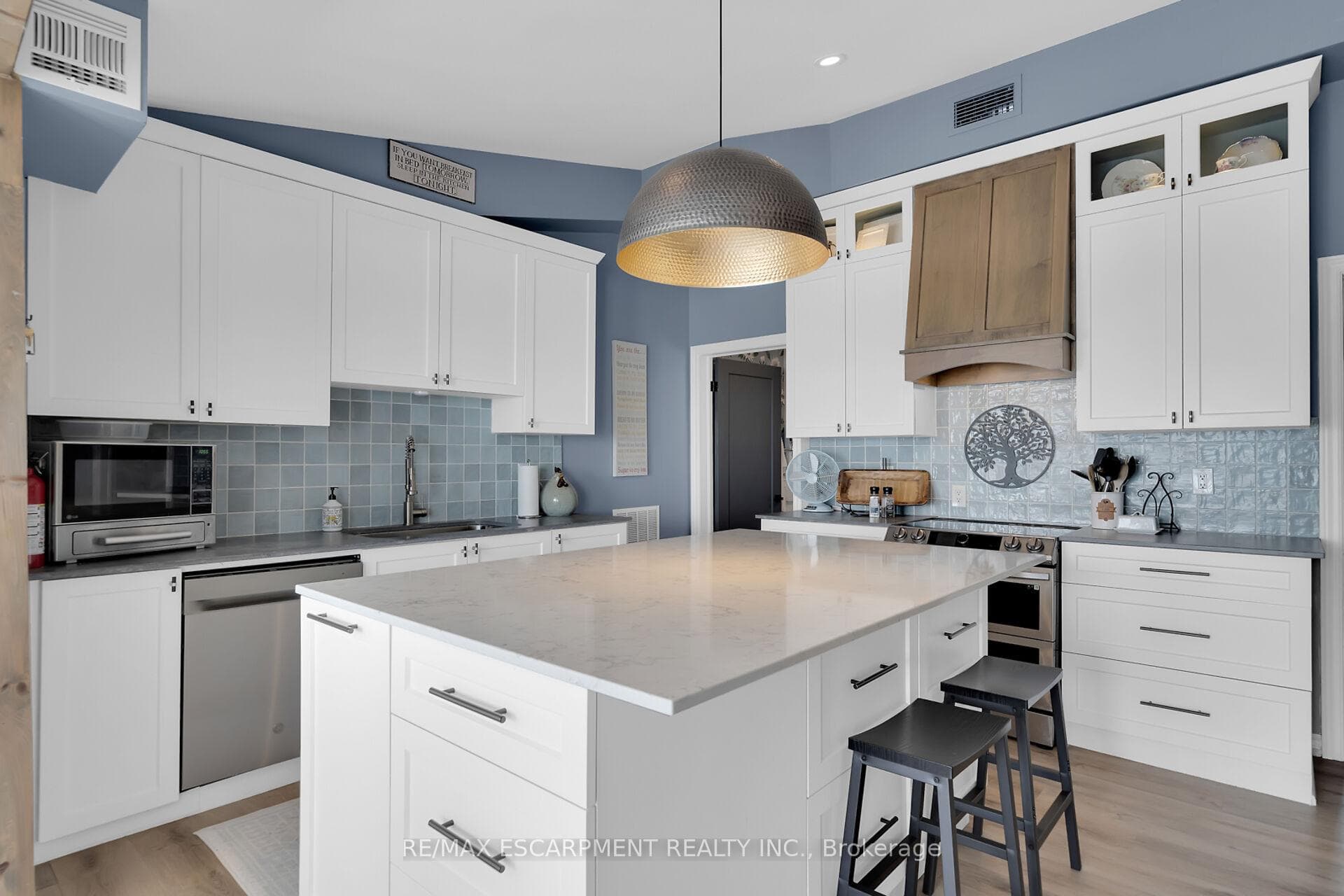 1200 LAKESHORE Road photo 20