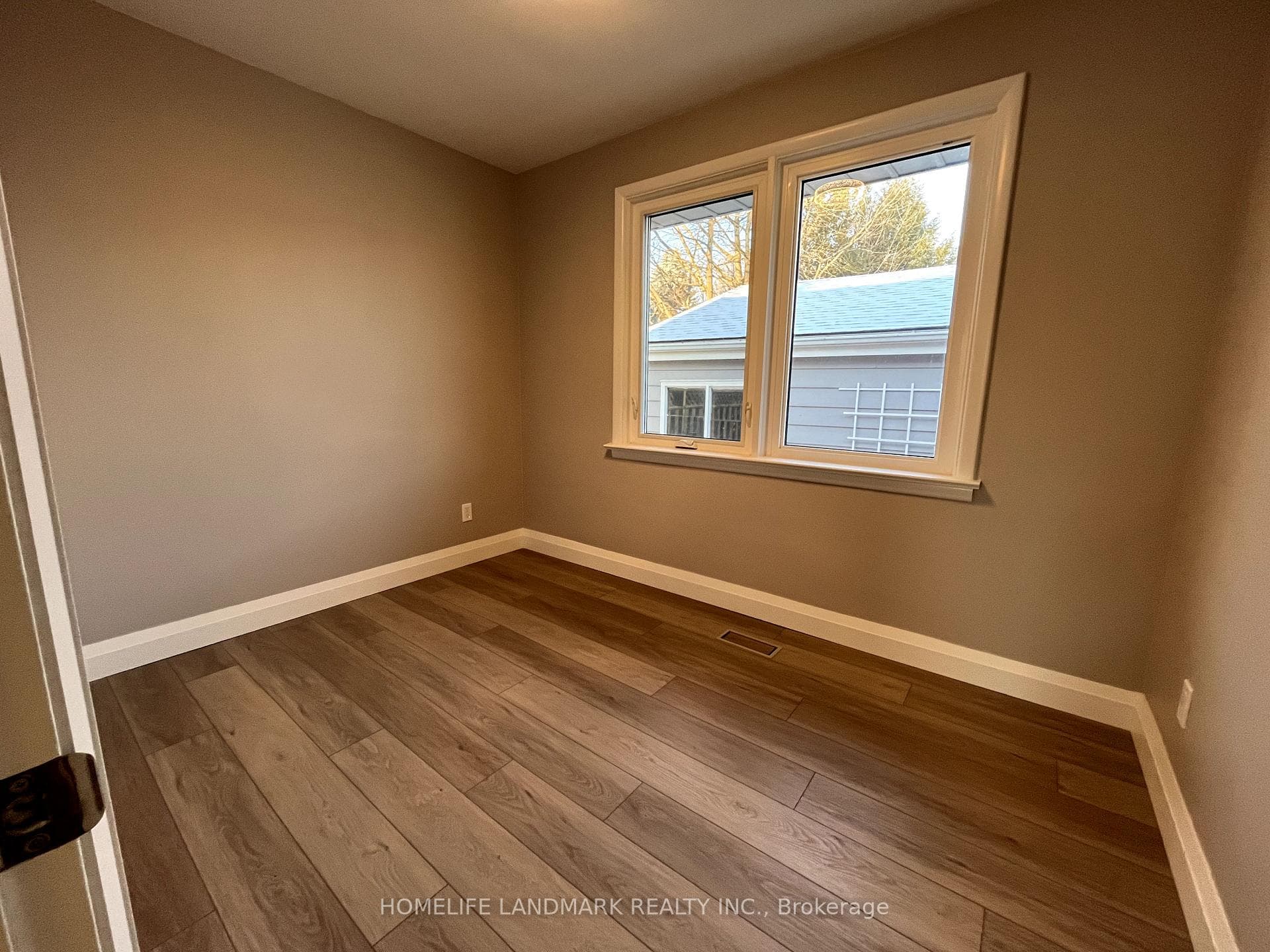 567 Kingswood Place Unit Main photo 16