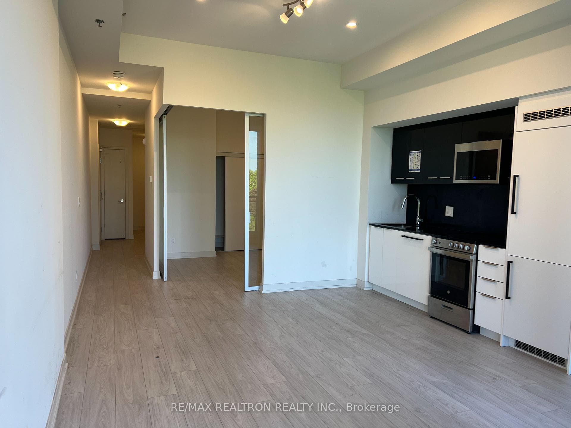 90 Glen Everest Road Unit 520 photo 23