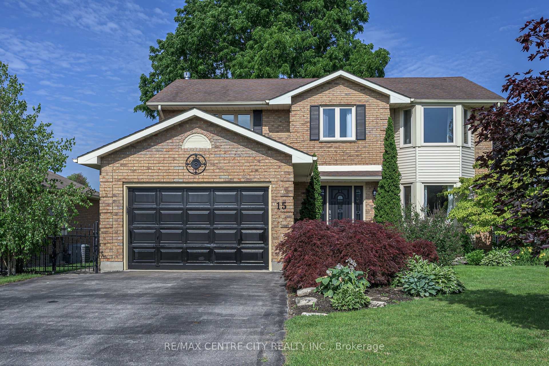 15 Cavanaugh Crescent photo 1