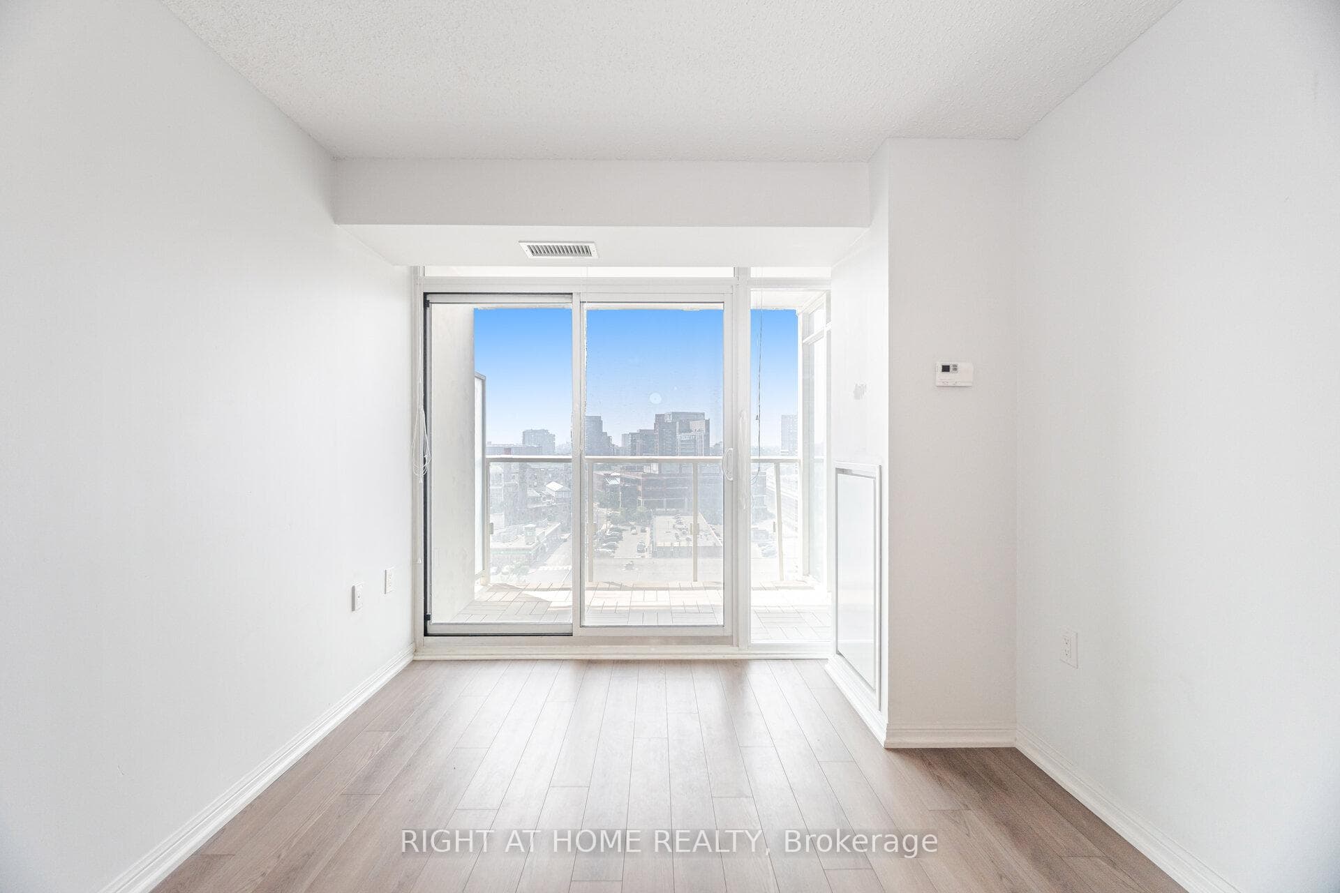 125 Western Battery Road Unit 1112 photo 19