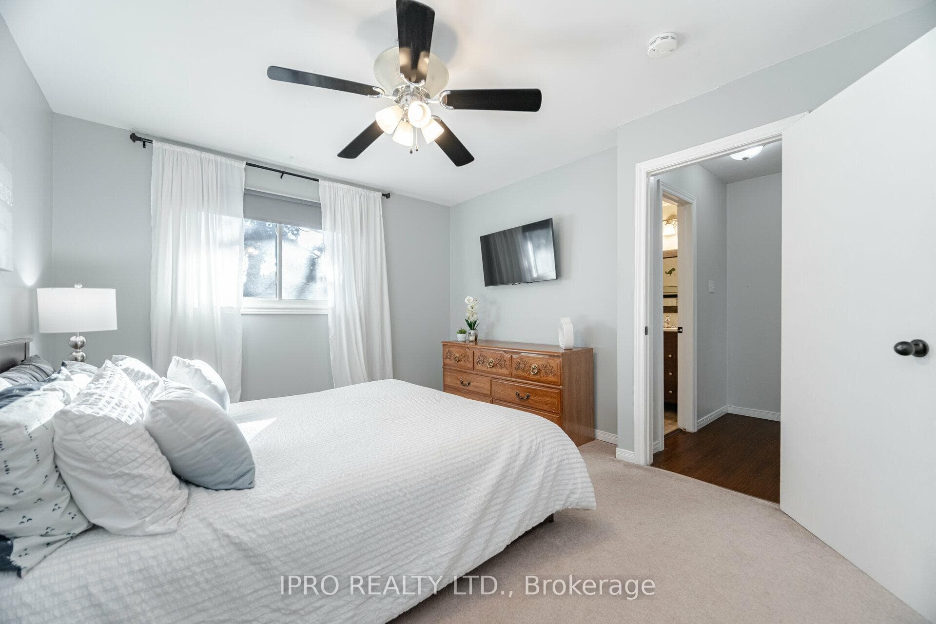 371 Bronte Street Unit 9 photo 21