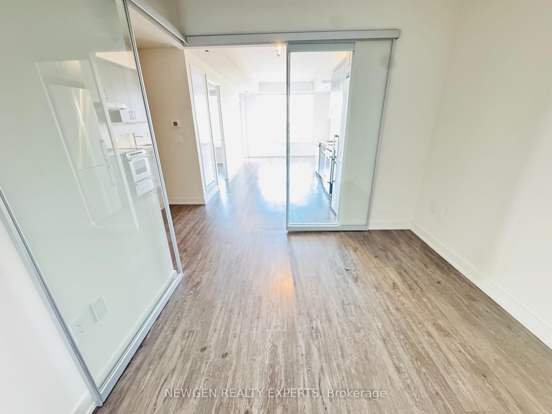212 King William Street Unit 1220 photo 10