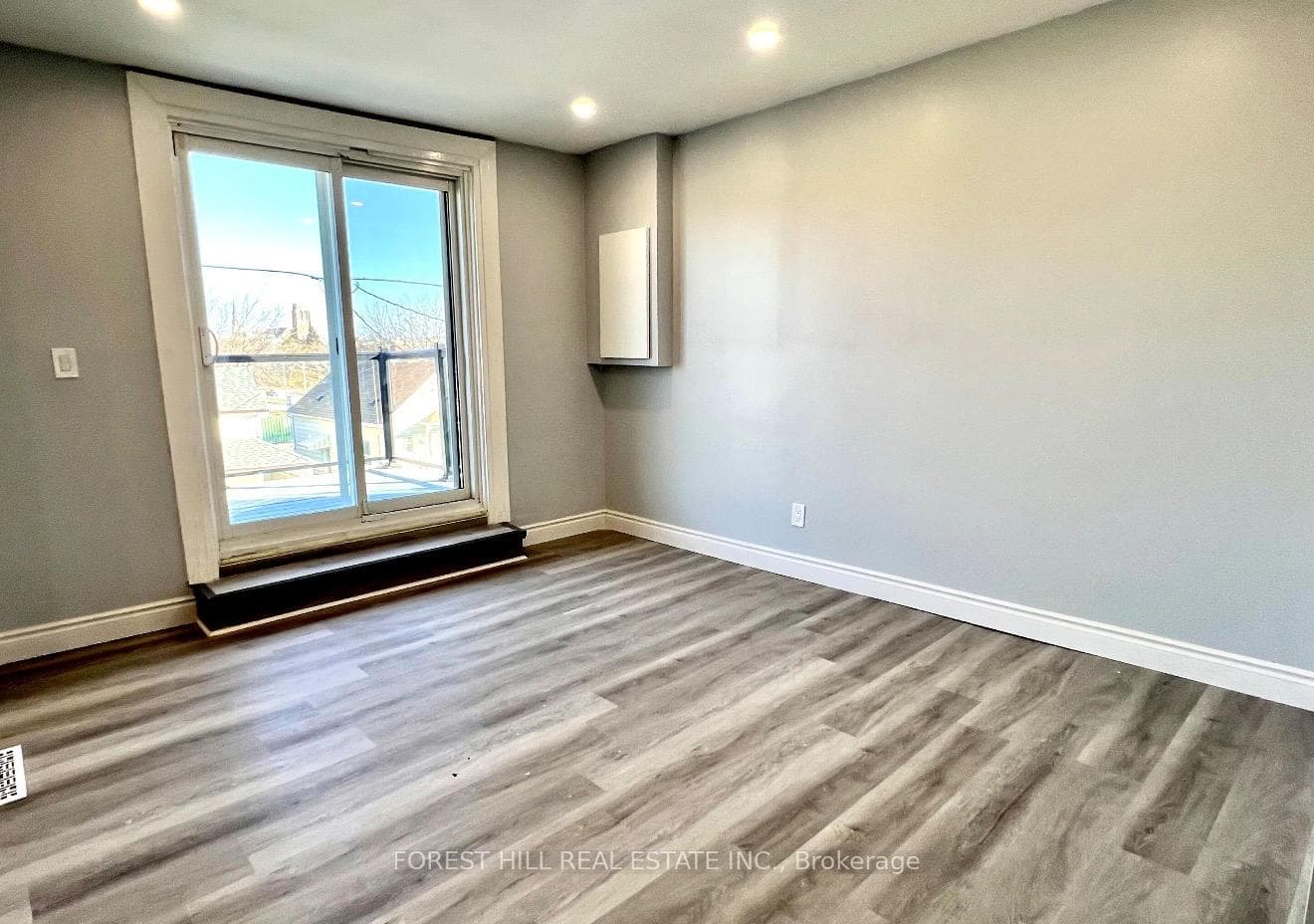 16 Nassau Street Unit 2 photo 7