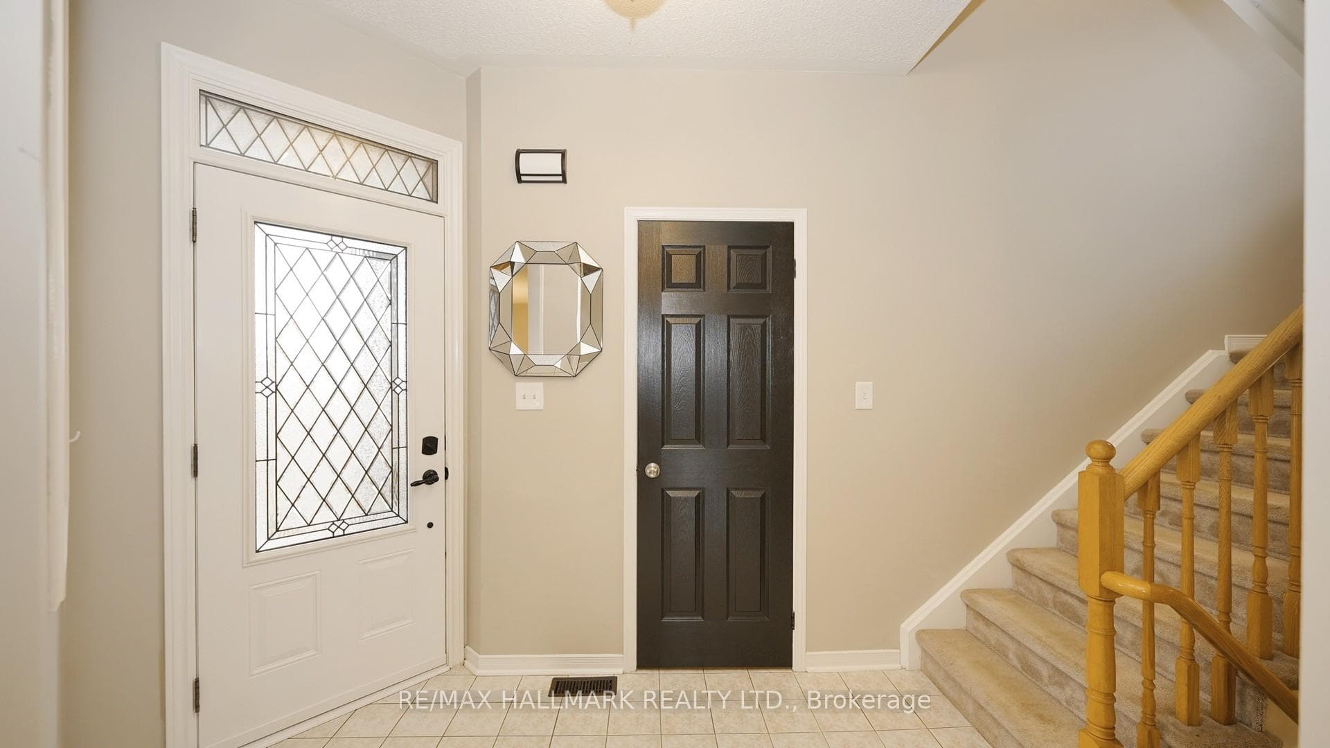 1035 Beatrice Street photo 21