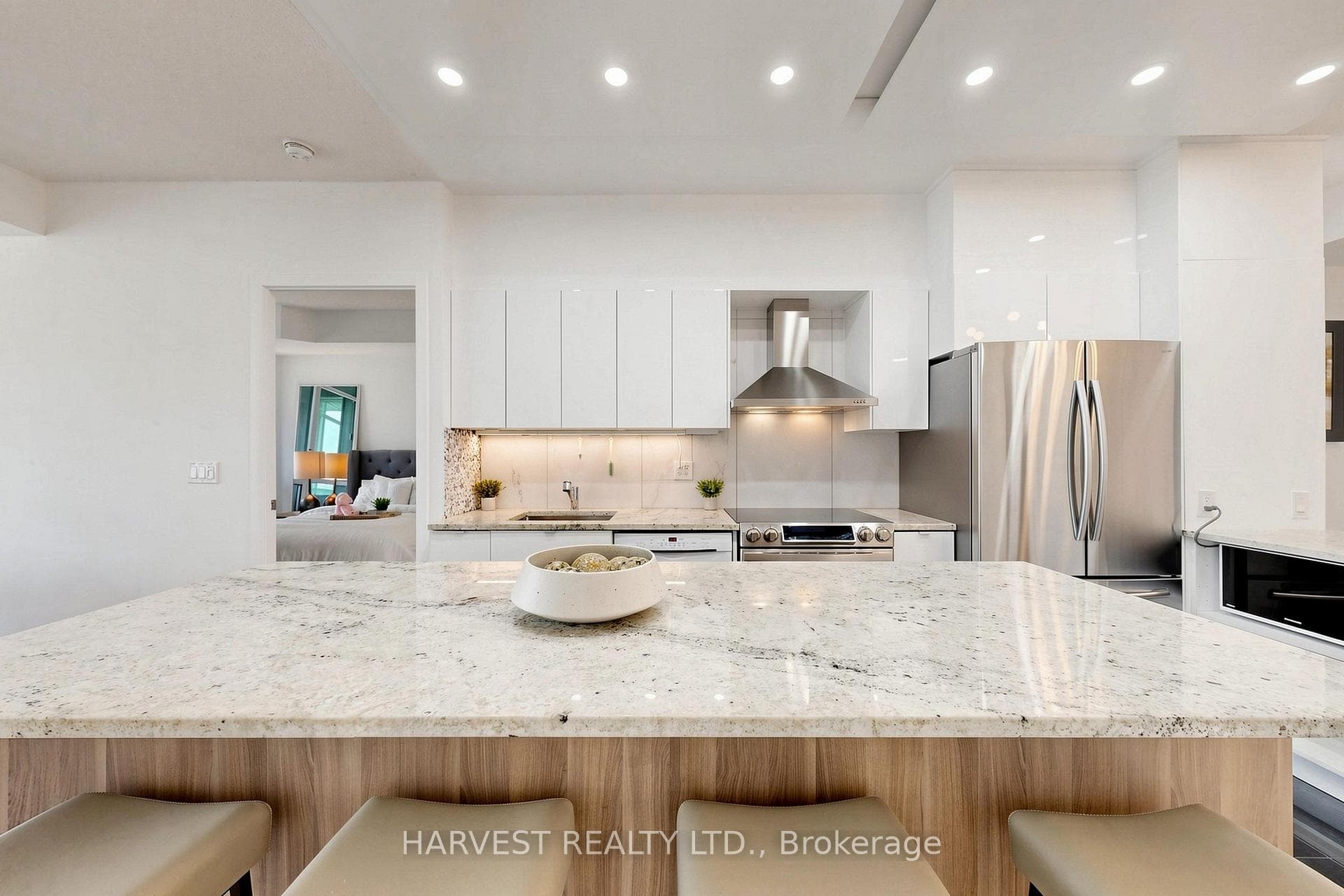 209 Fort York Boulevard Unit 380 photo 9