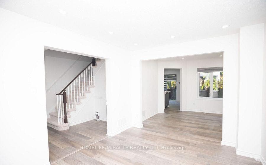 27 Killaloe Crescent photo 7