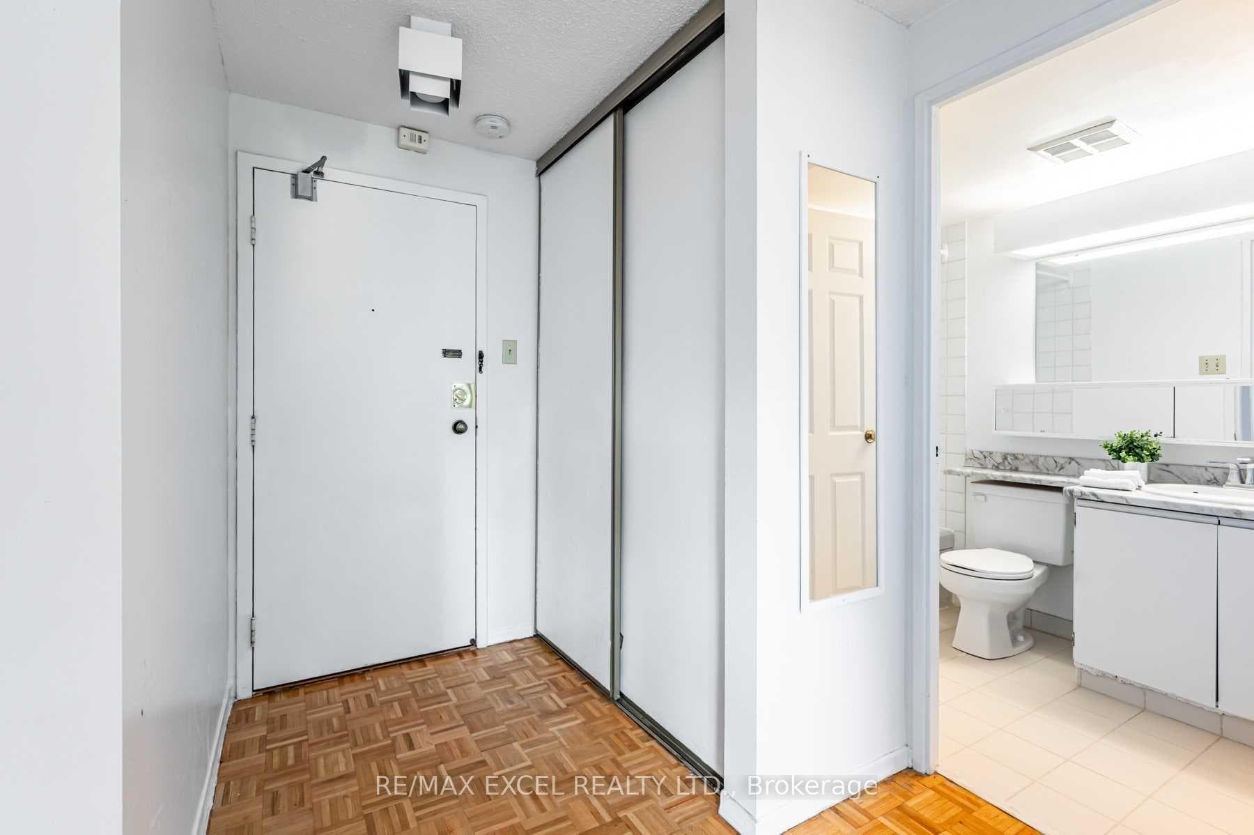 120 St Patrick Street Unit Ph1411 photo 4