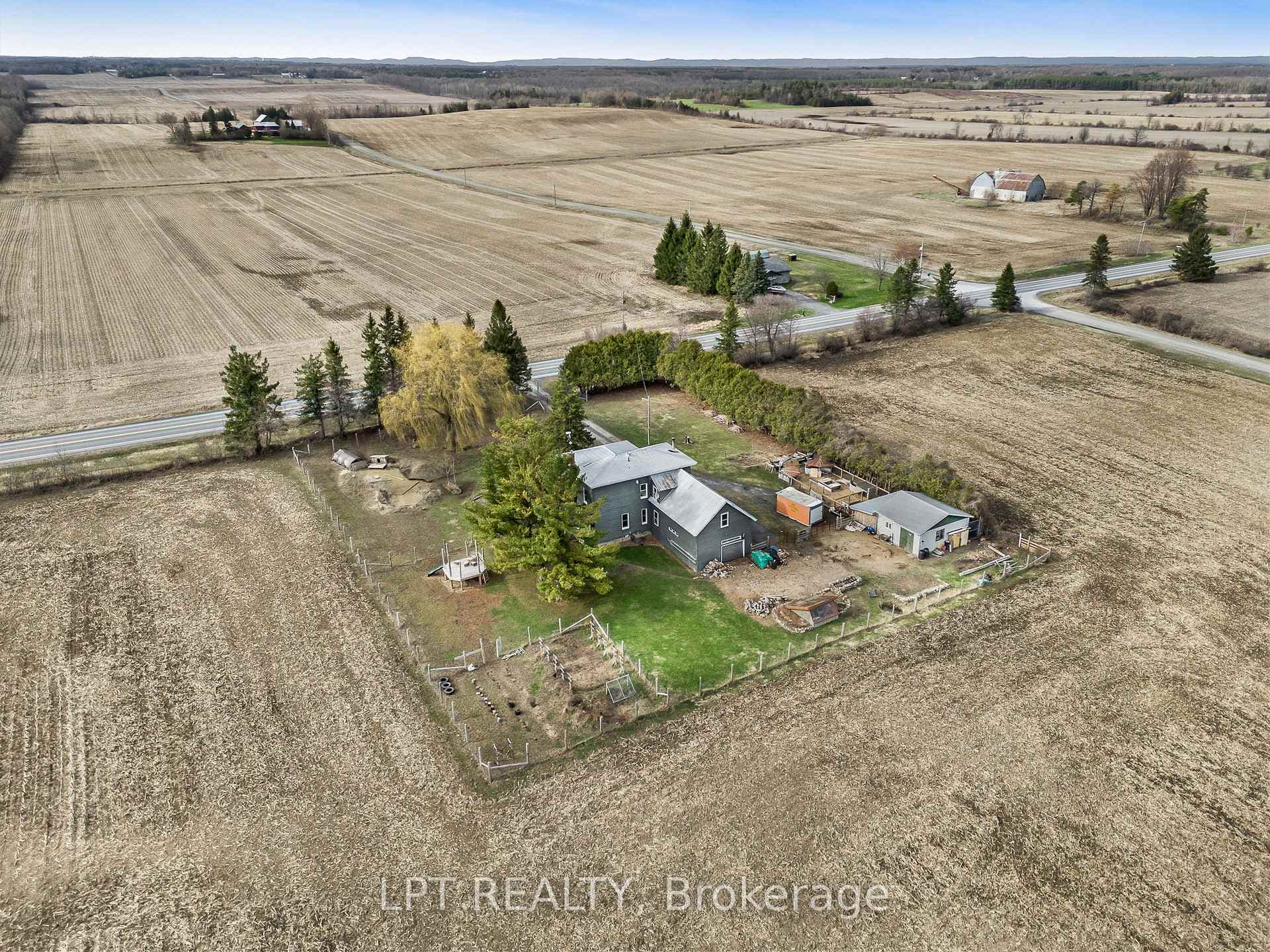 21630 Laggan-Glenelg Road photo 36
