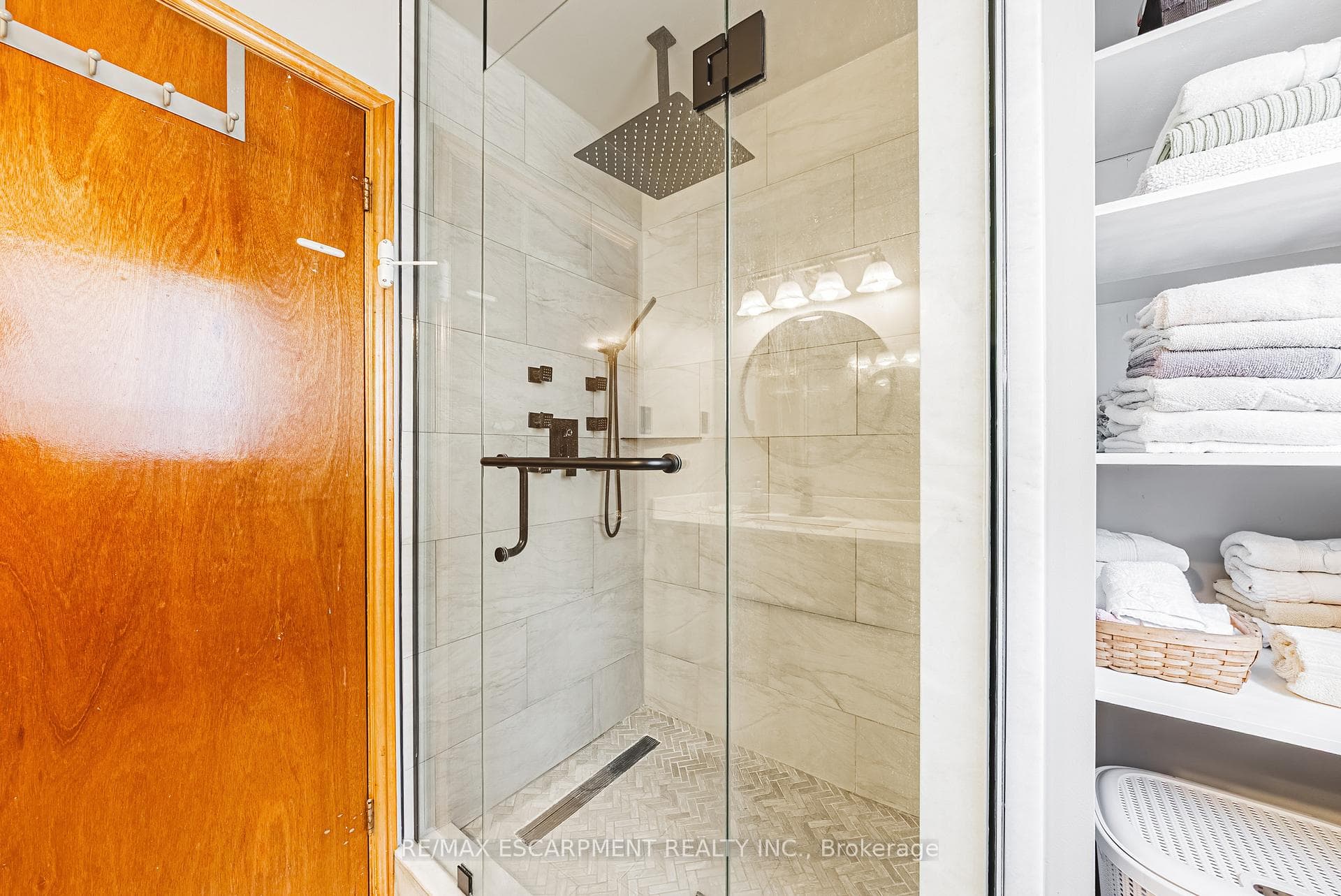 19 Glenhaven Court photo 14