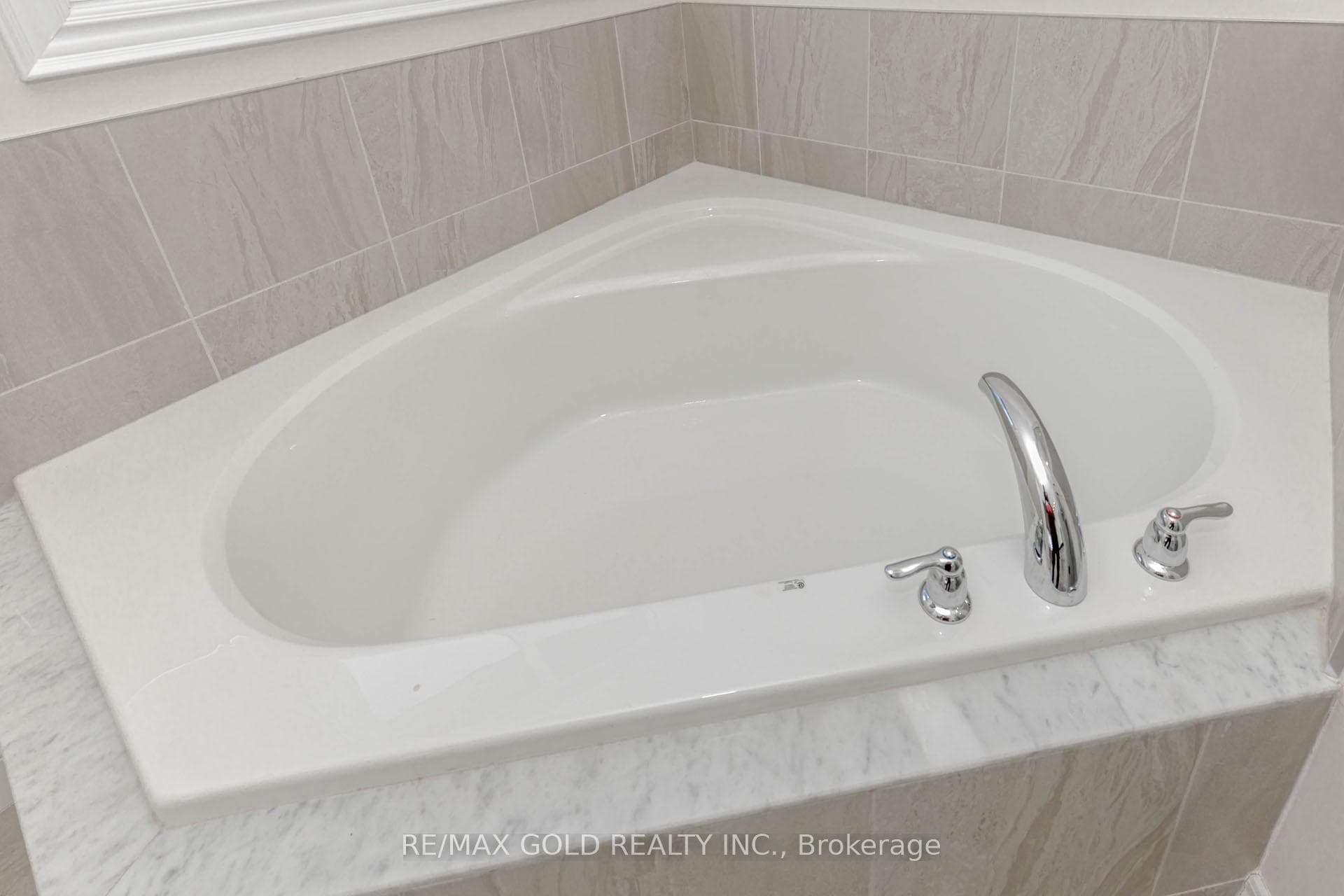 61 Eleanor Avenue Unit Upstairs photo 36