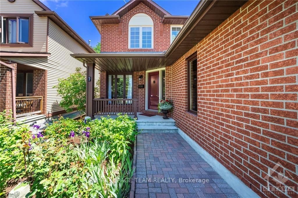 7 KENNEVALE Drive photo 2