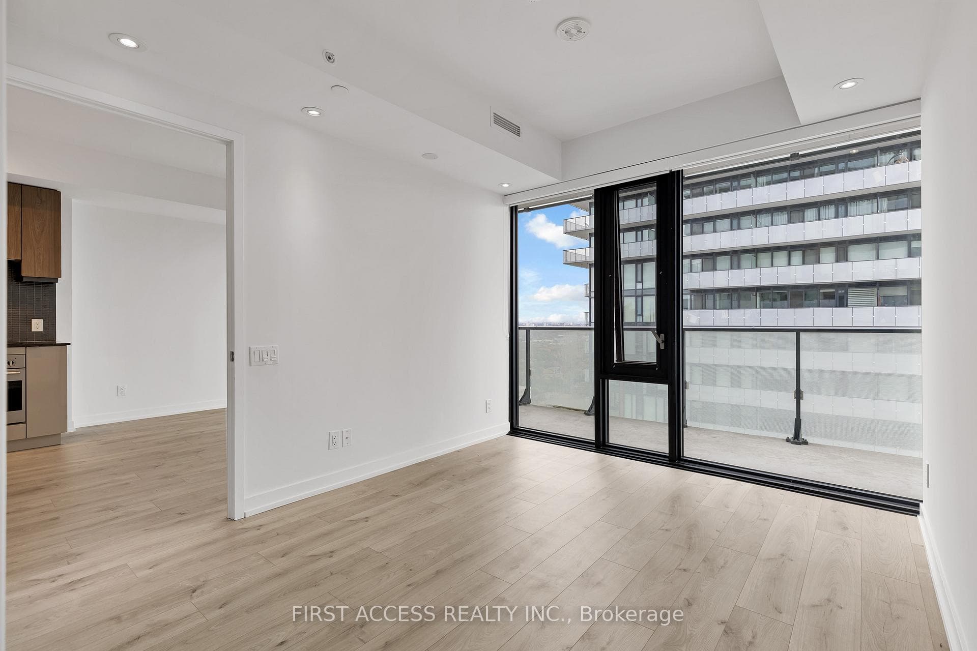 161 Roehampton Avenue Unit 3106 photo 15