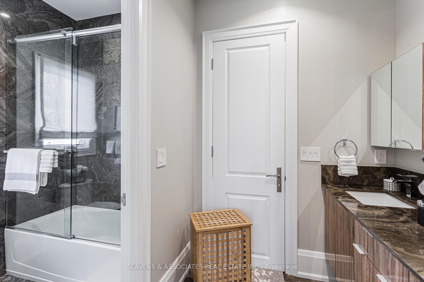 63 Mcgillivray Avenue photo 15