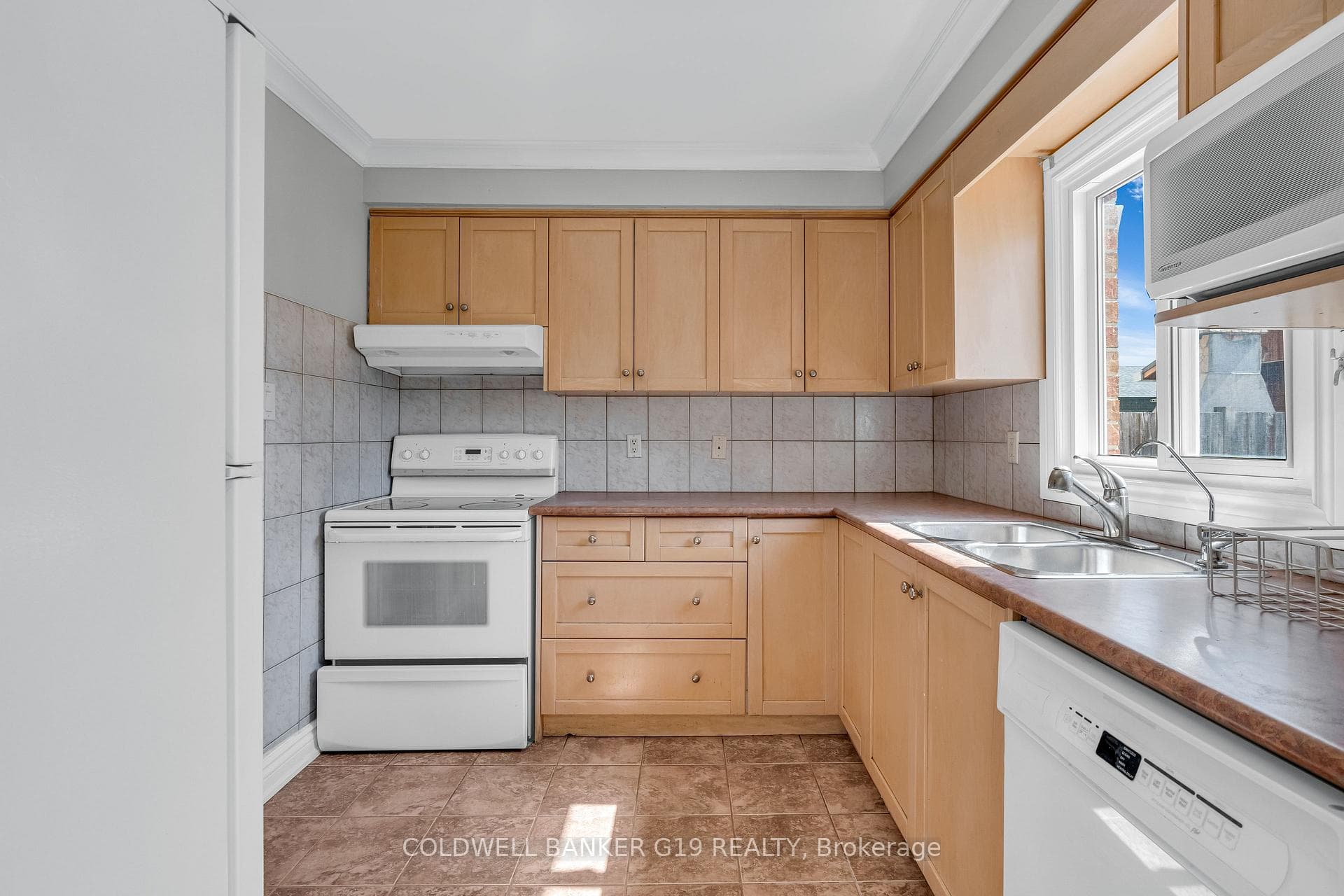 30 Aurora Place photo 21