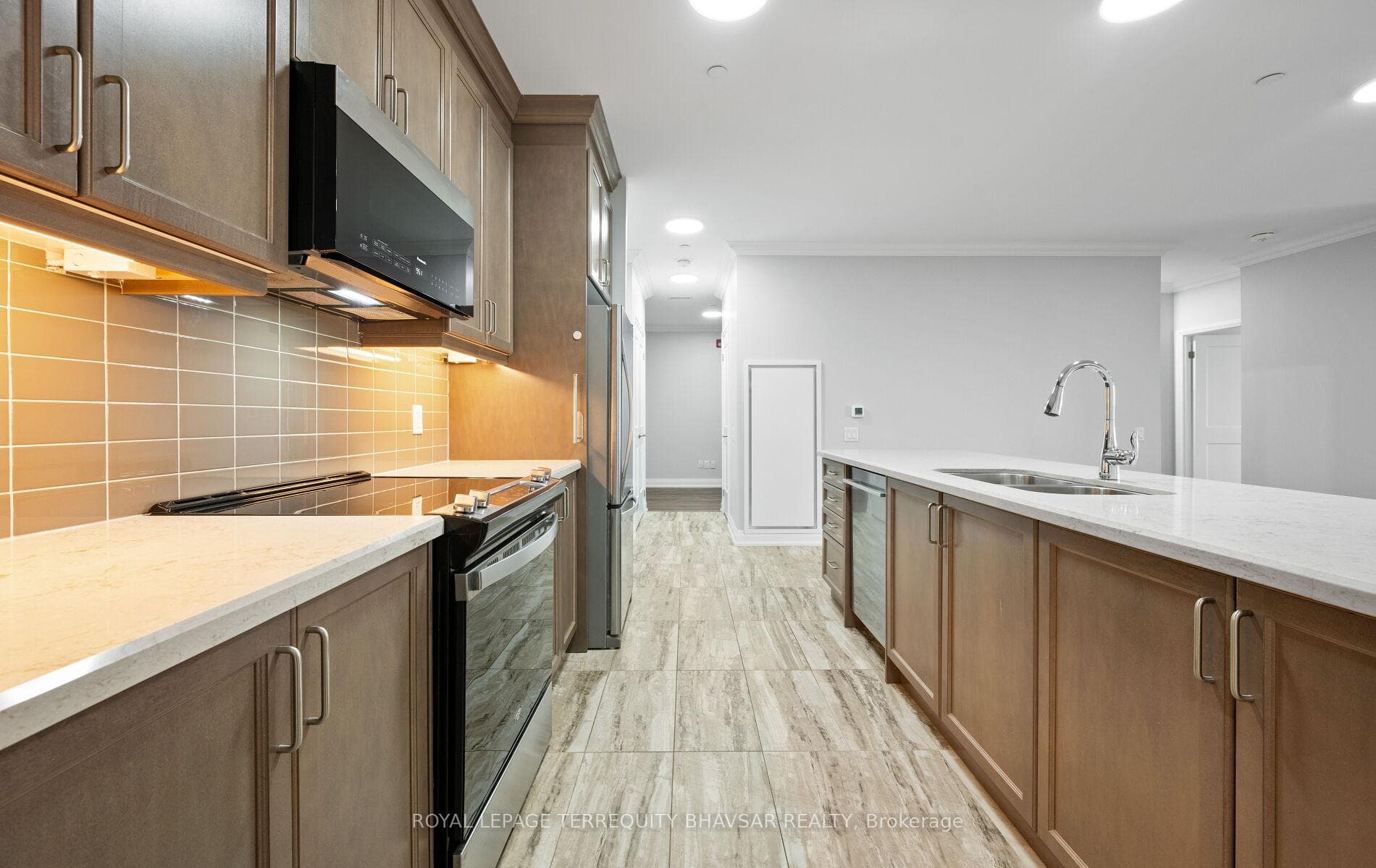 830 Megson Terrace Unit 621 photo 13