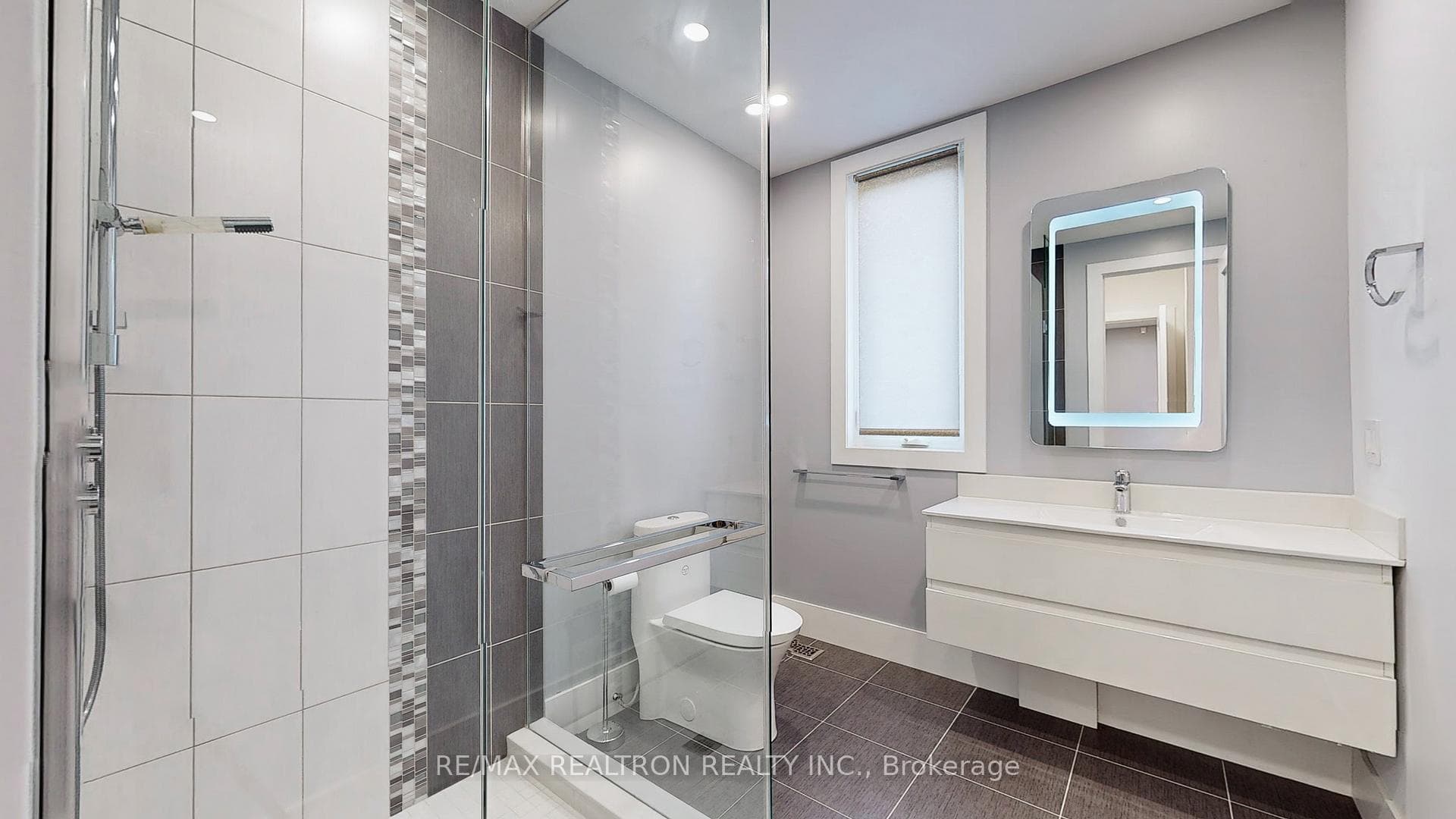 21 Rosegarden Crescent photo 14