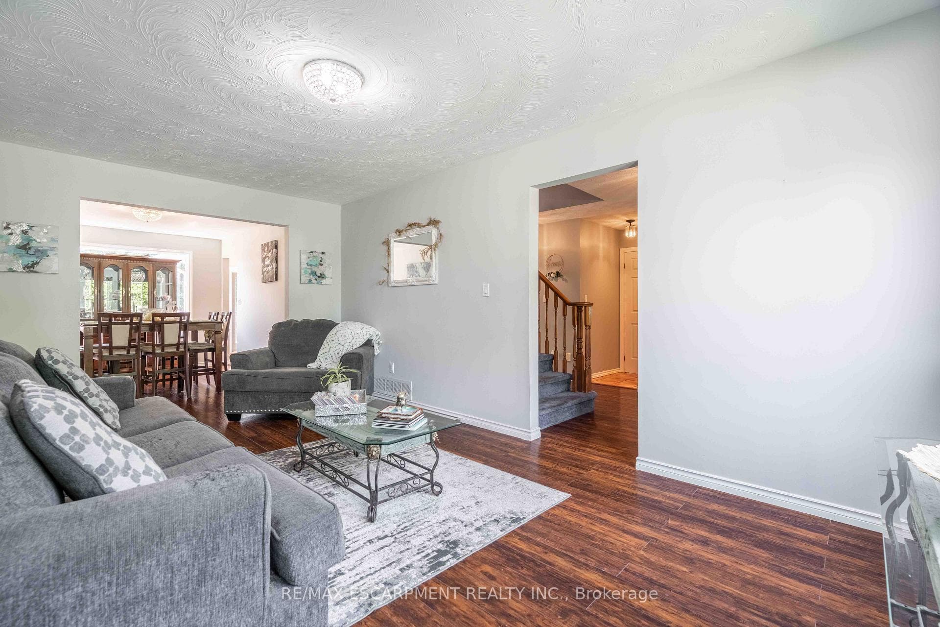 54 SELKIRK Street photo 6
