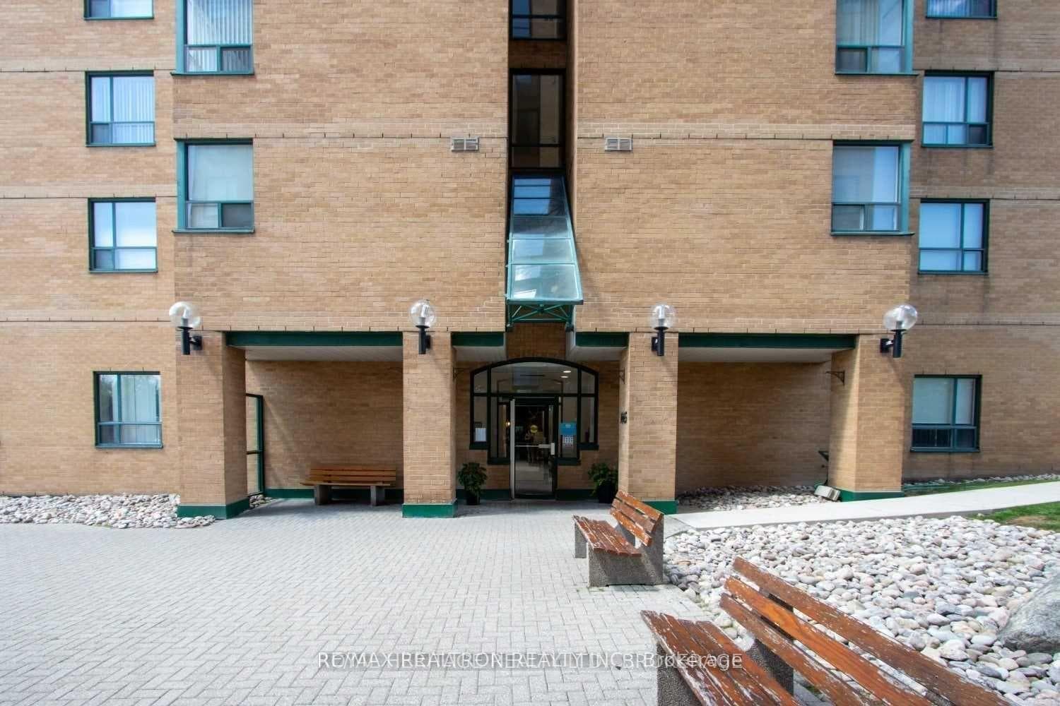 1665 Pickering Parkway Unit 212 photo 3
