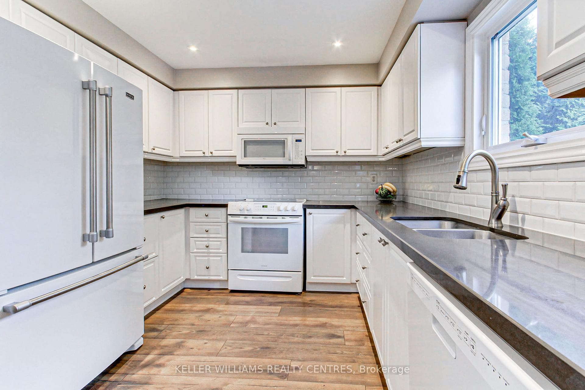 279 Brimson Drive photo 12