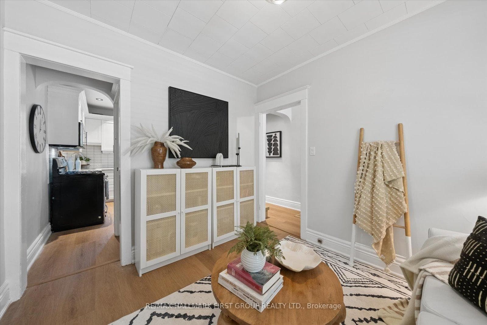 16 Cassels Avenue photo 8